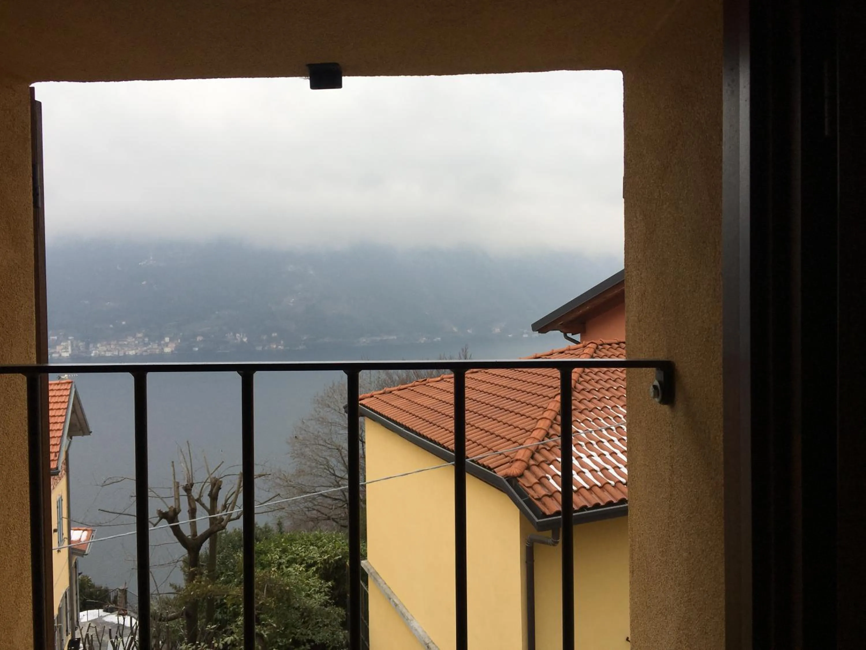 Lake view in Casa Vacanza Castagna