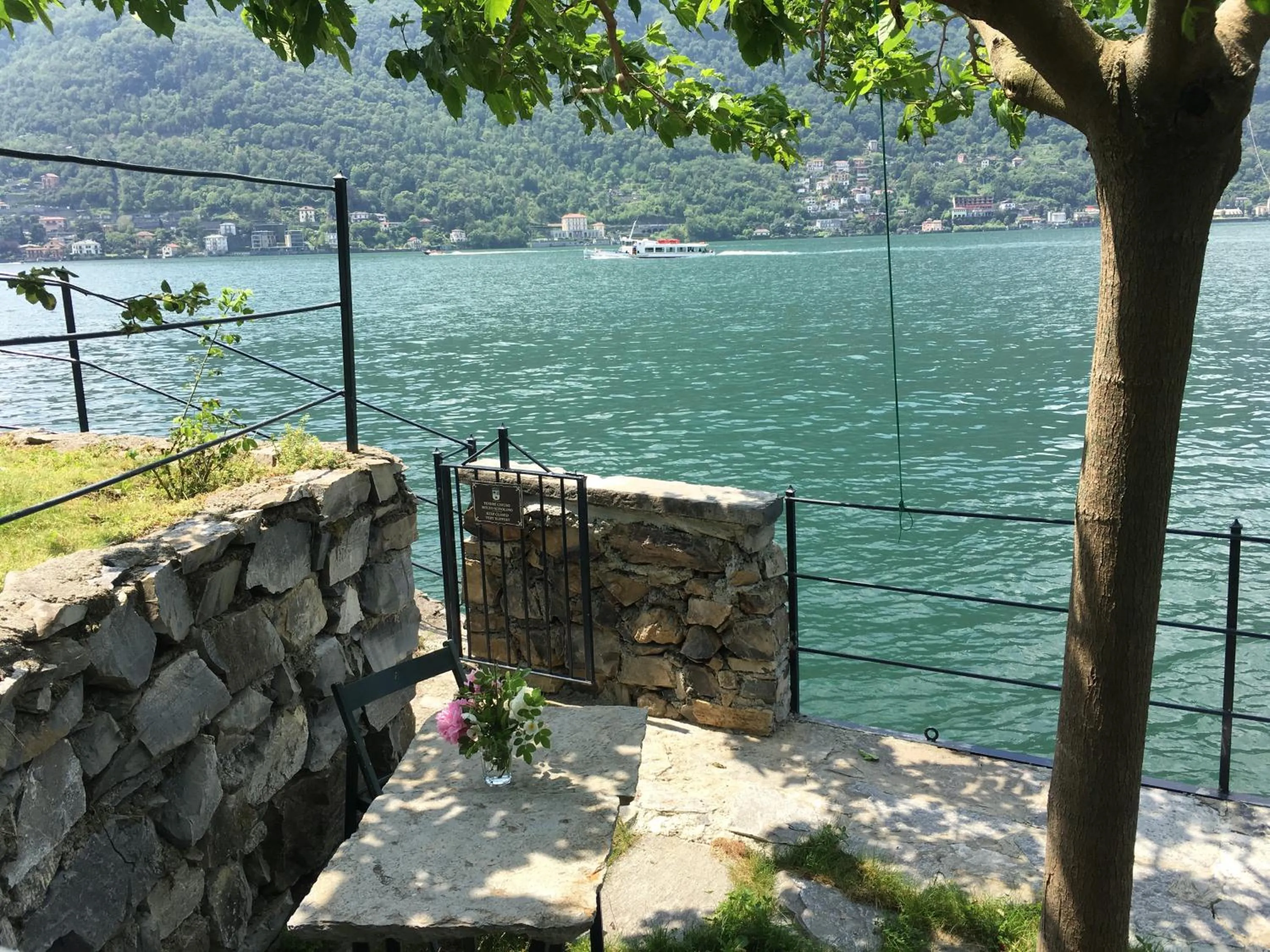 Lake view in Casa Vacanza Castagna