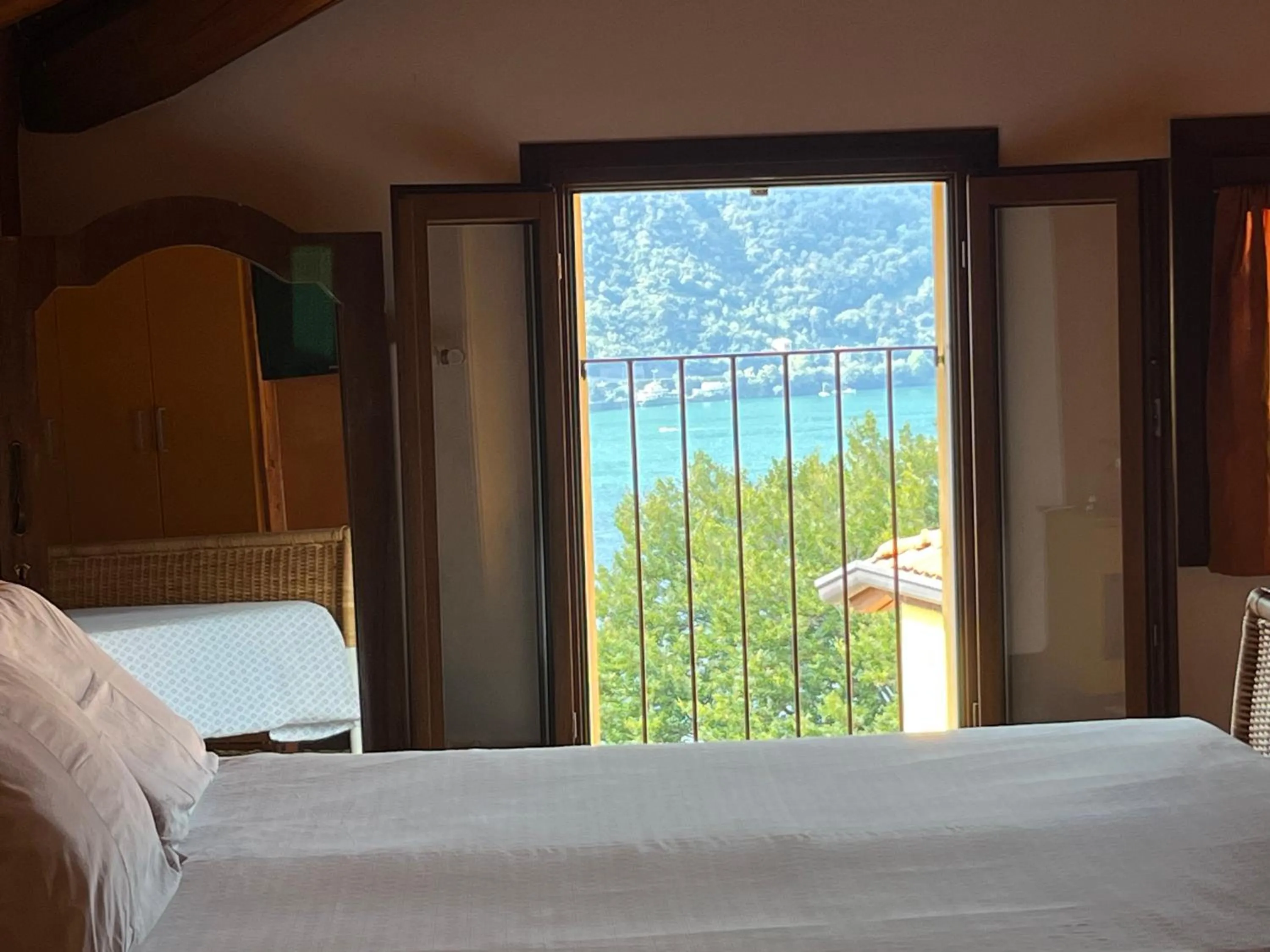 View (from property/room), Bed in Casa Vacanza Castagna