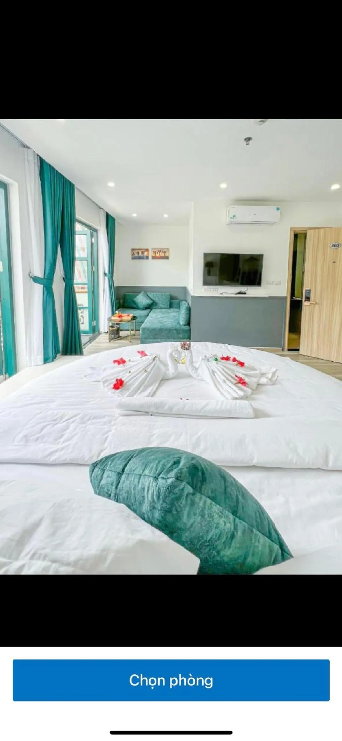 Kitchen or kitchenette, Bed in Kaira Boutique Hotel