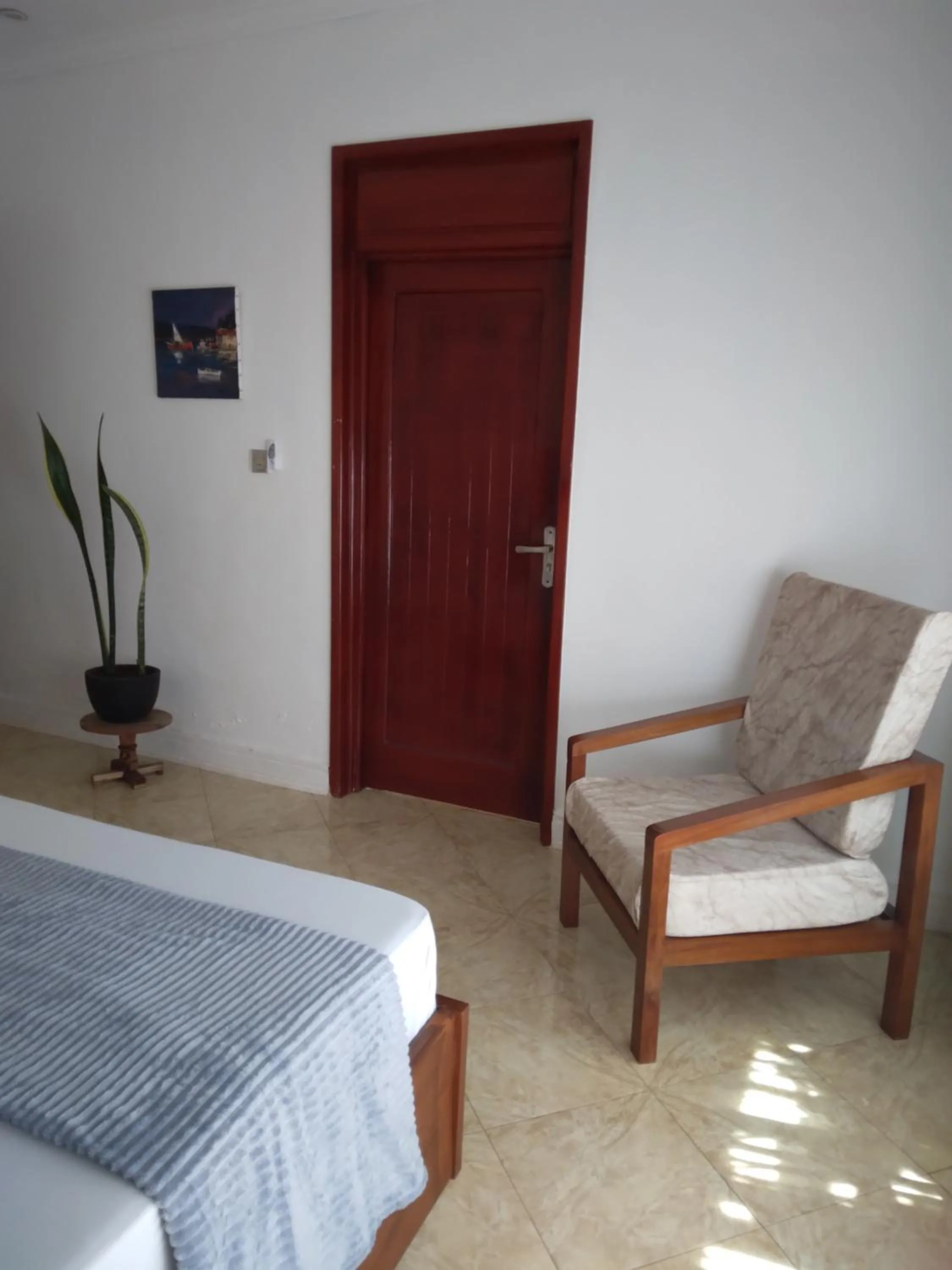 Bedroom, Bed in Sprunger Avenue - tulia homes