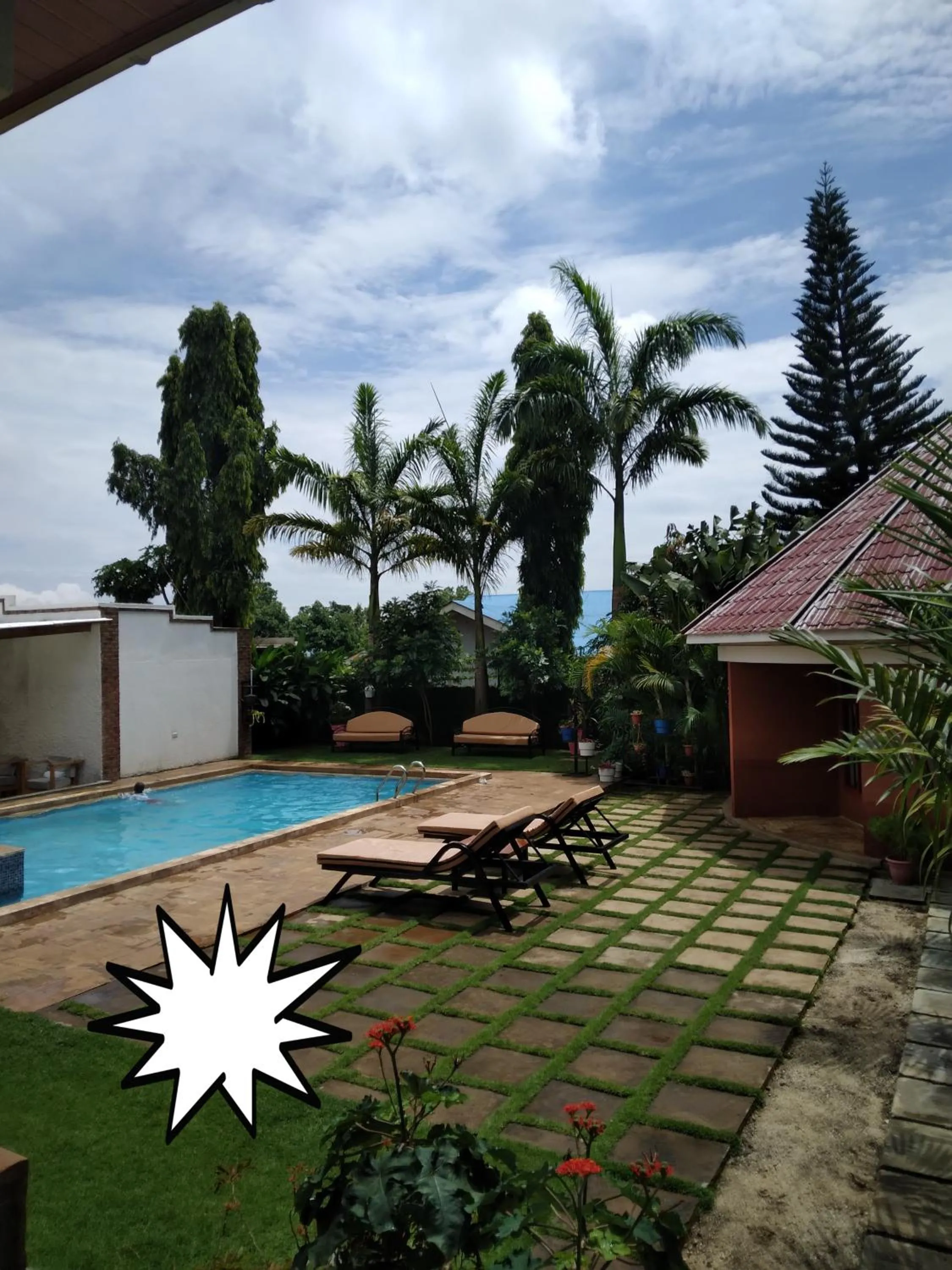 Garden in Sprunger Avenue - tulia homes
