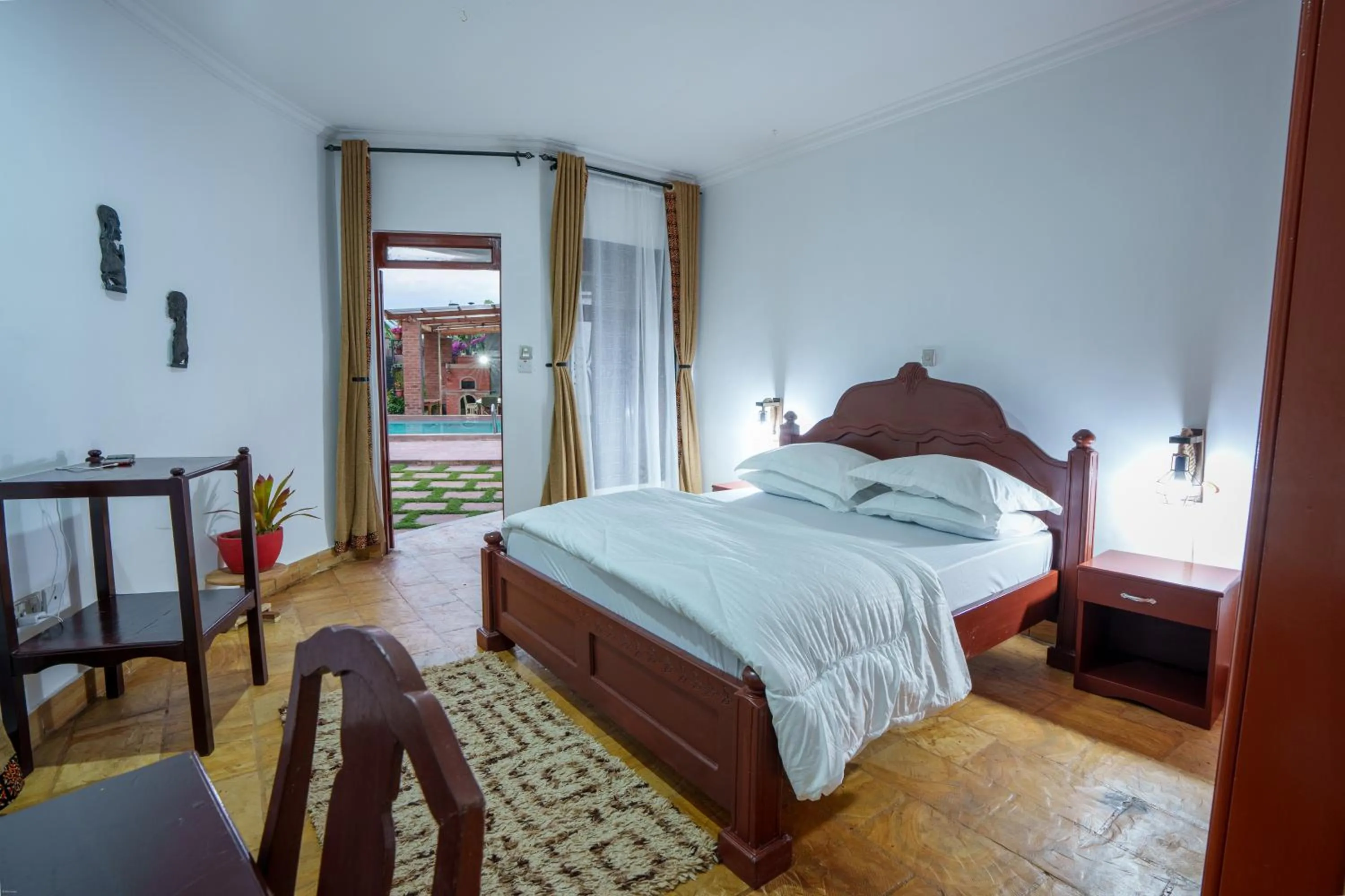 Bed in Sprunger Avenue - tulia homes
