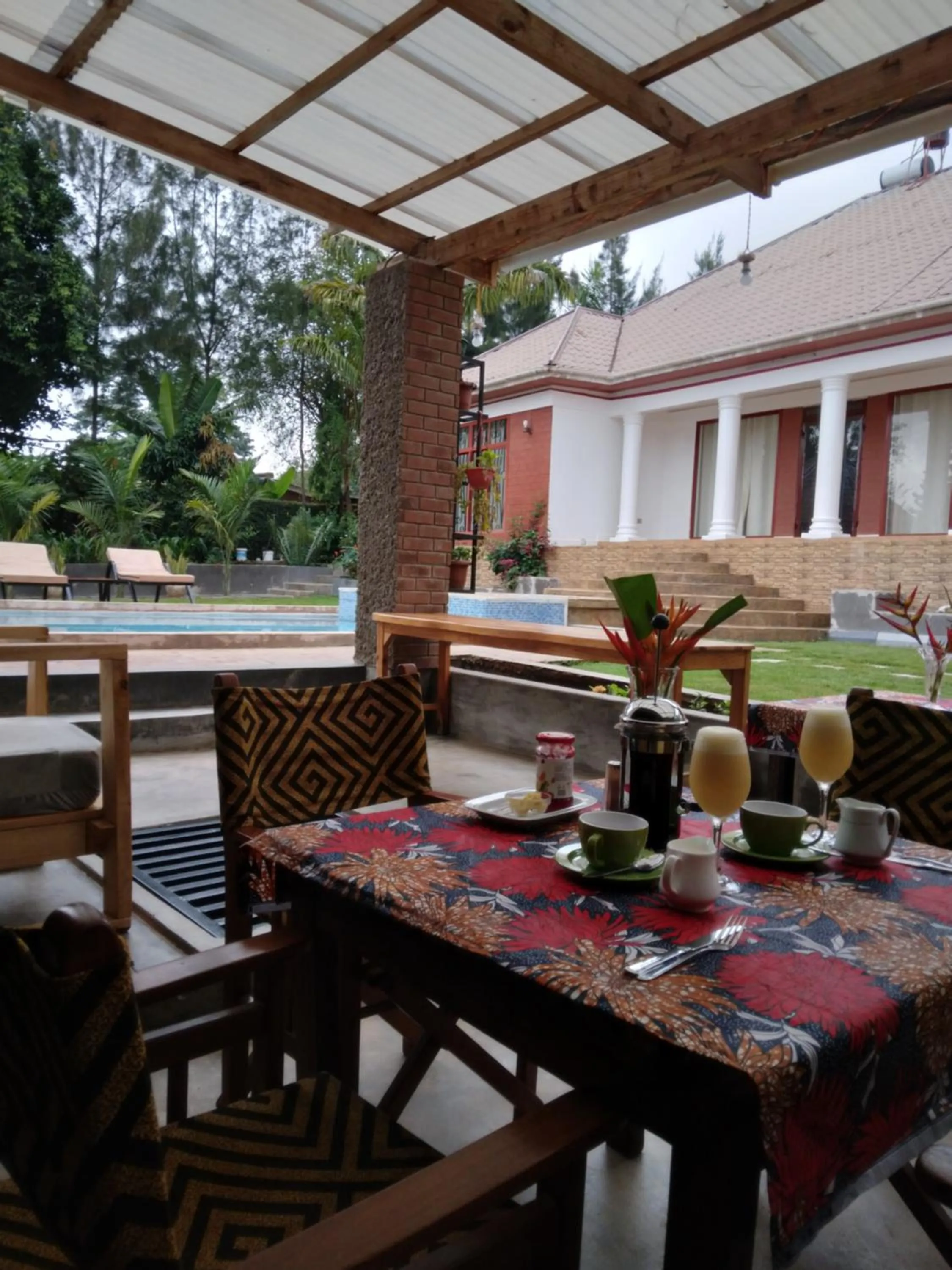 Restaurant/places to eat in Sprunger Avenue - tulia homes
