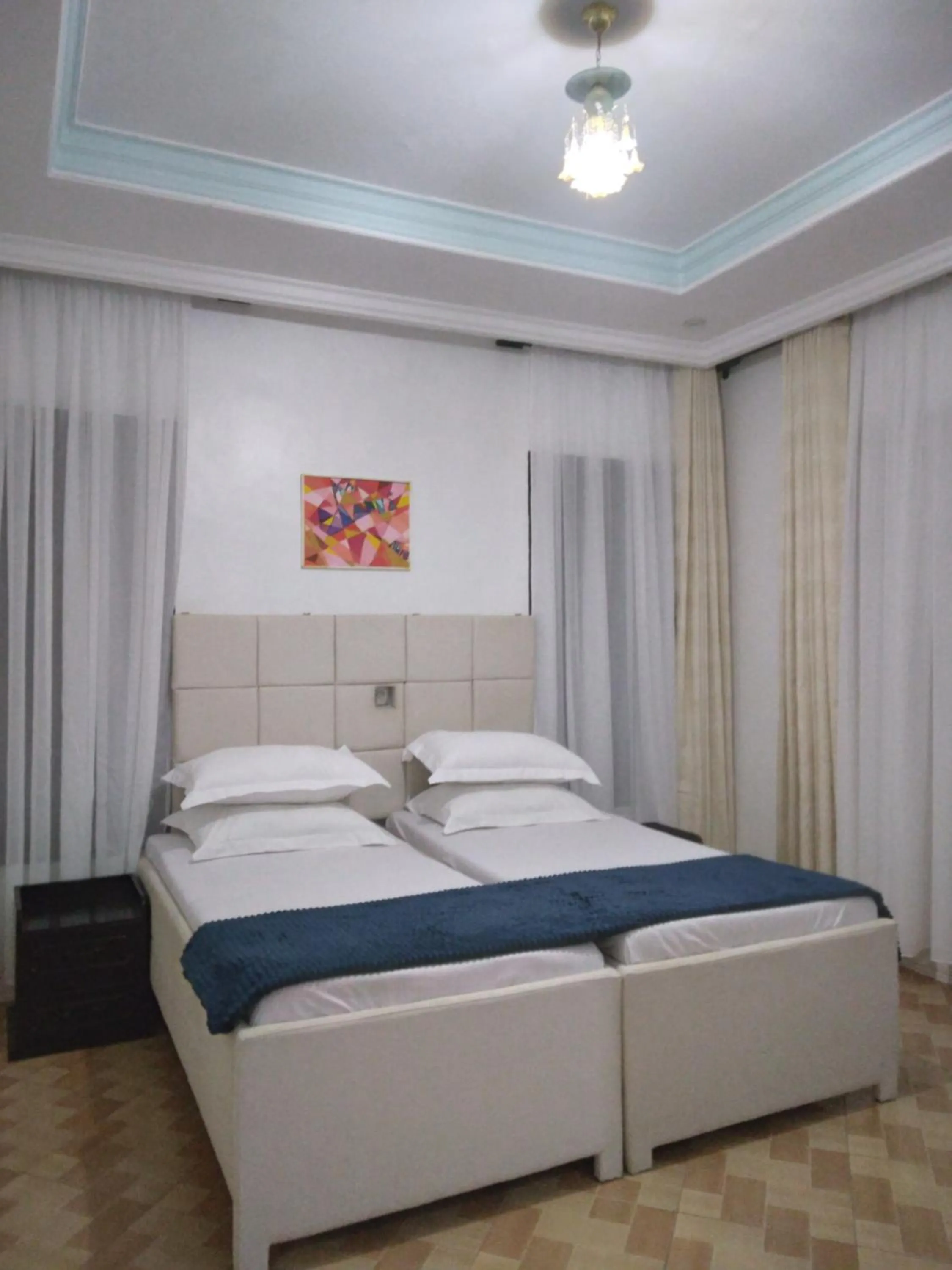 Bed in Sprunger Avenue - tulia homes