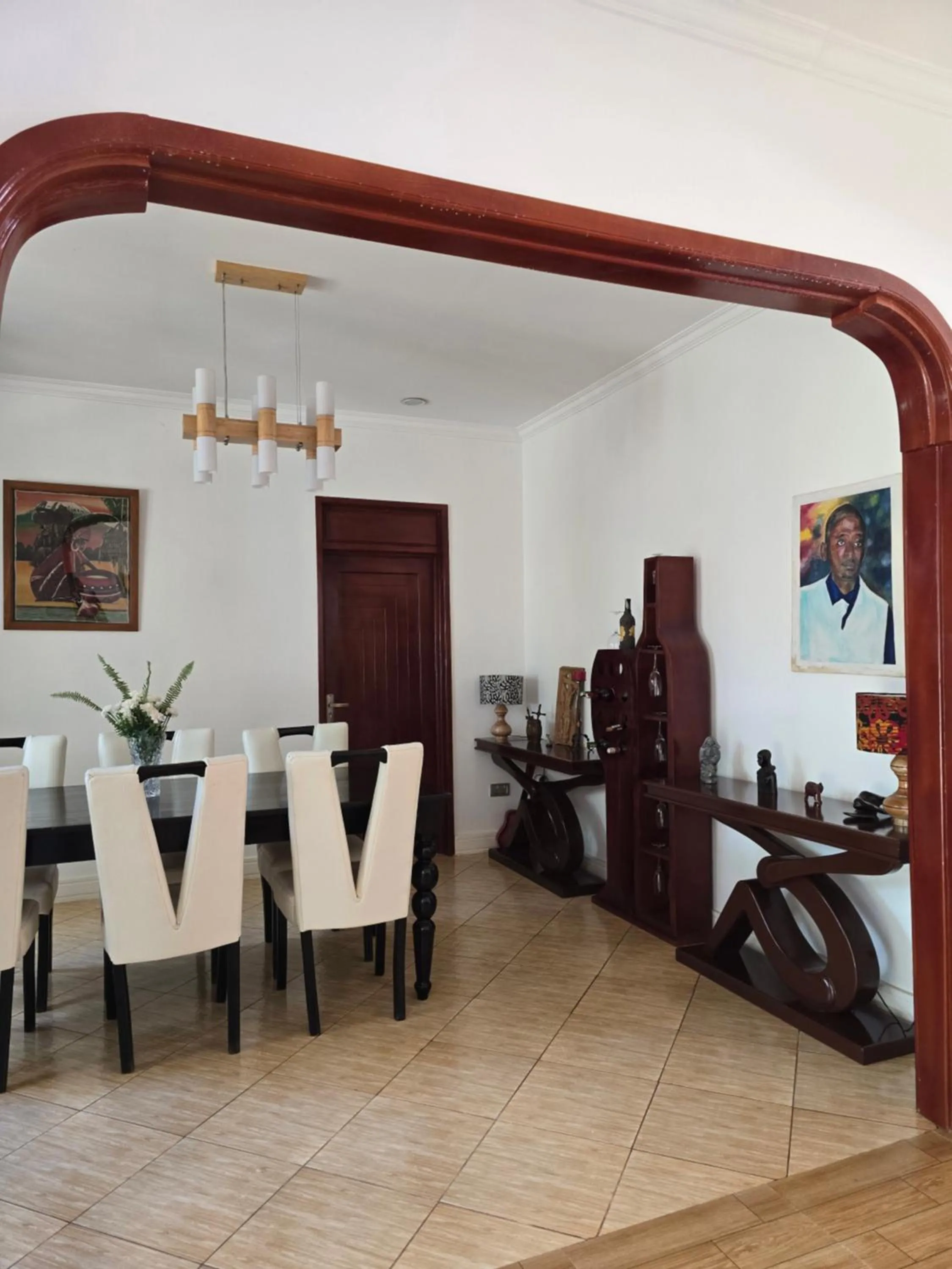 Dining area in Sprunger Avenue - tulia homes