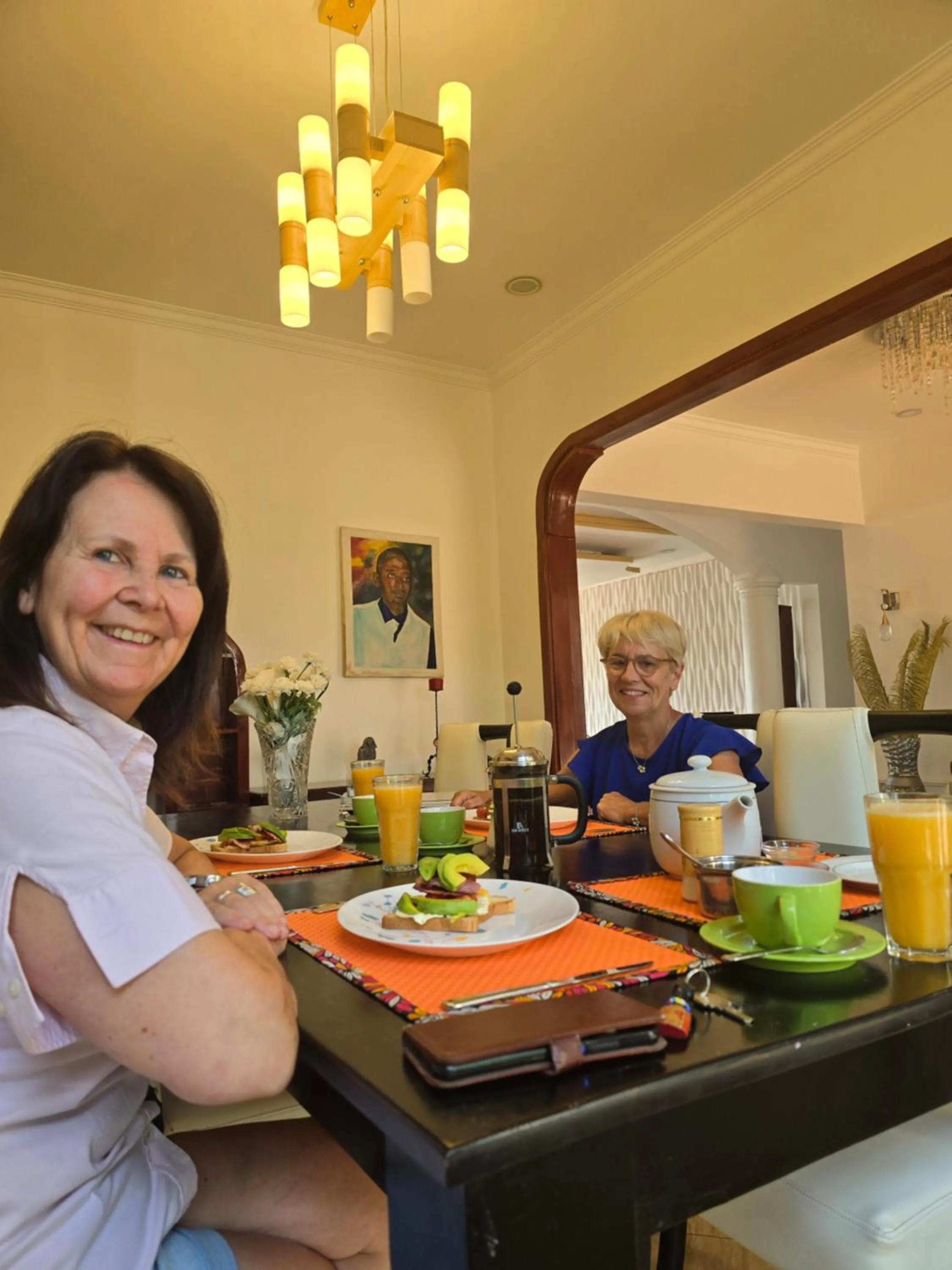 Breakfast in Sprunger Avenue - tulia homes