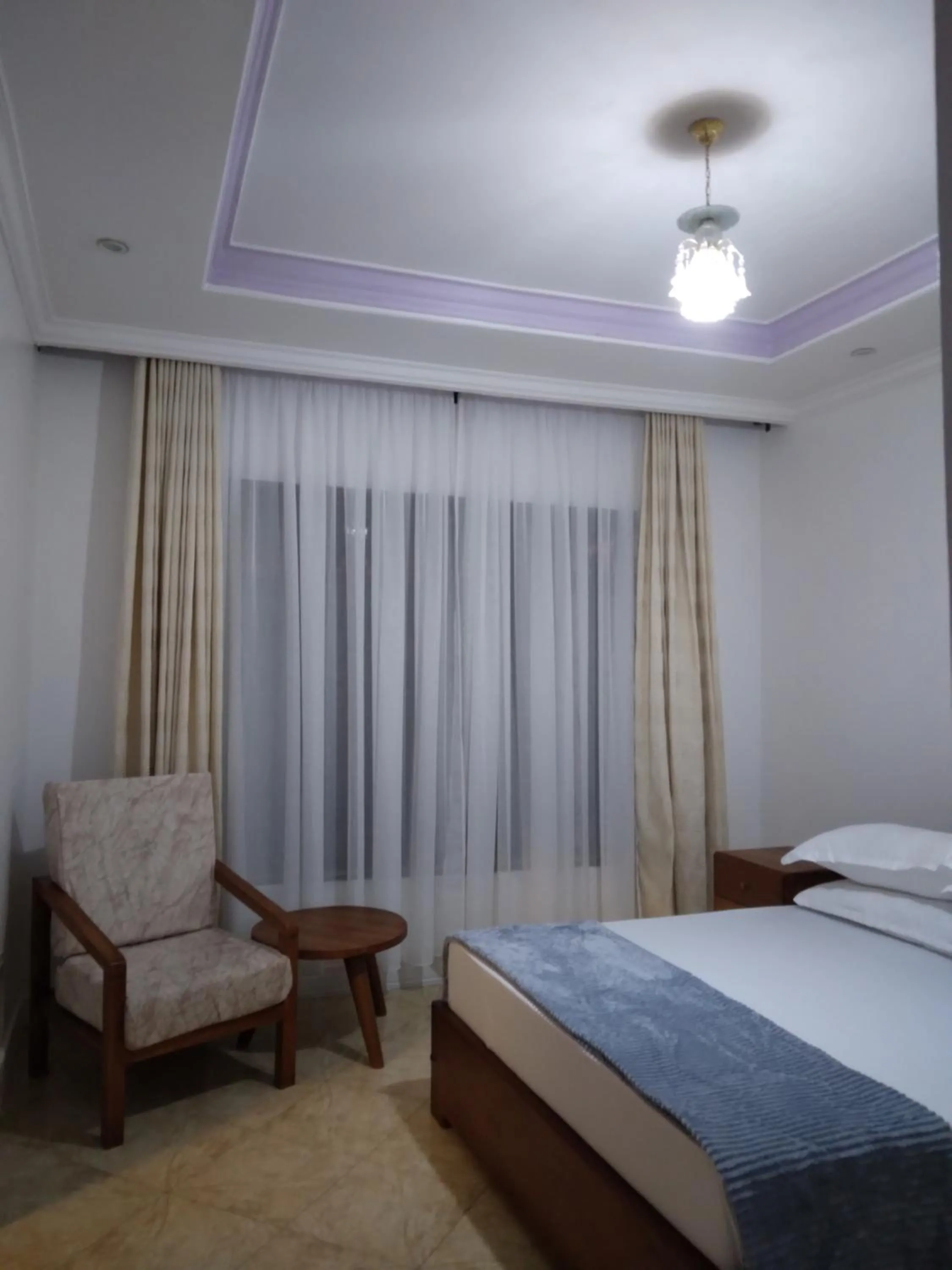 Bed in Sprunger Avenue - tulia homes