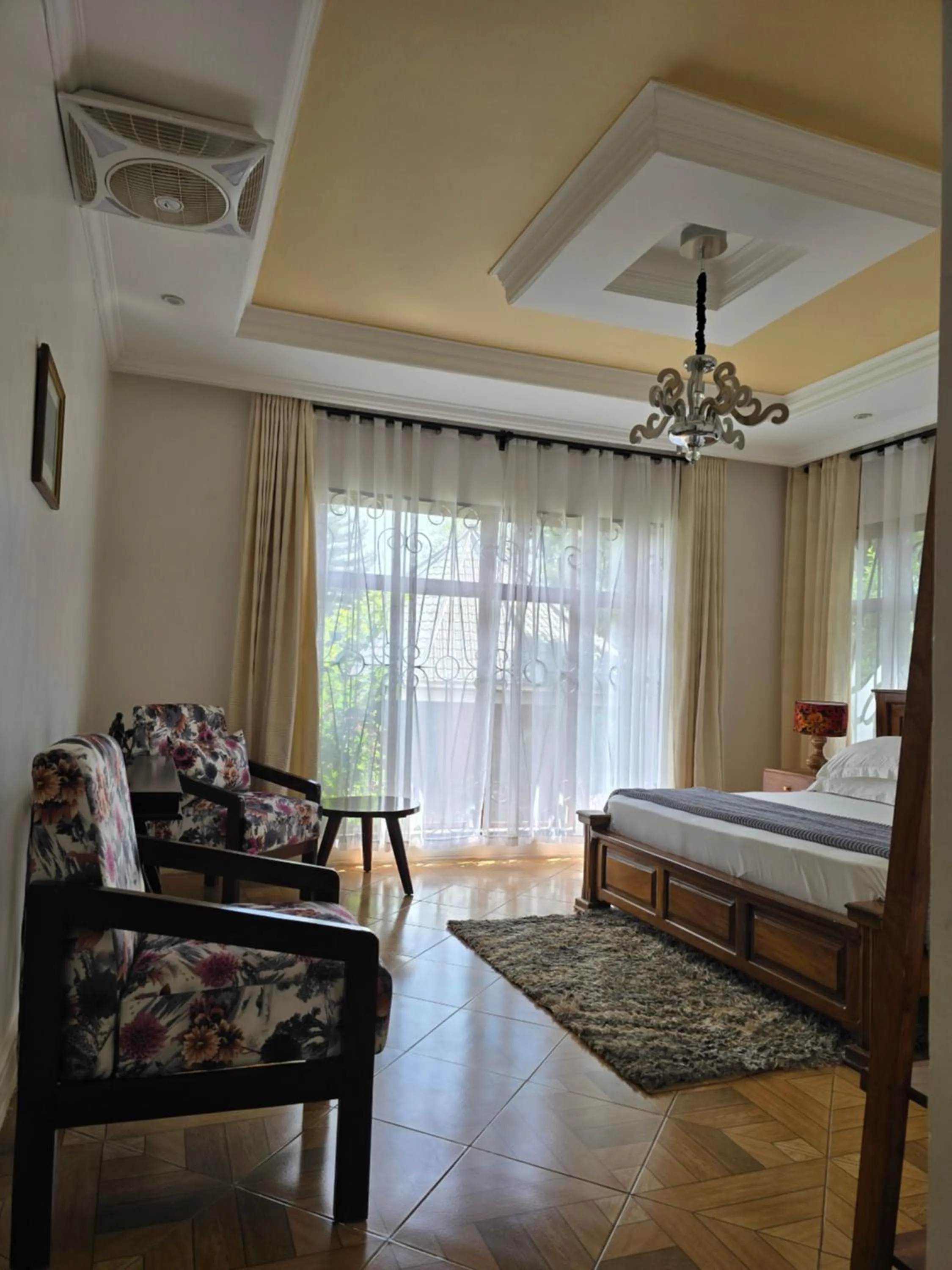 Bed in Sprunger Avenue - tulia homes