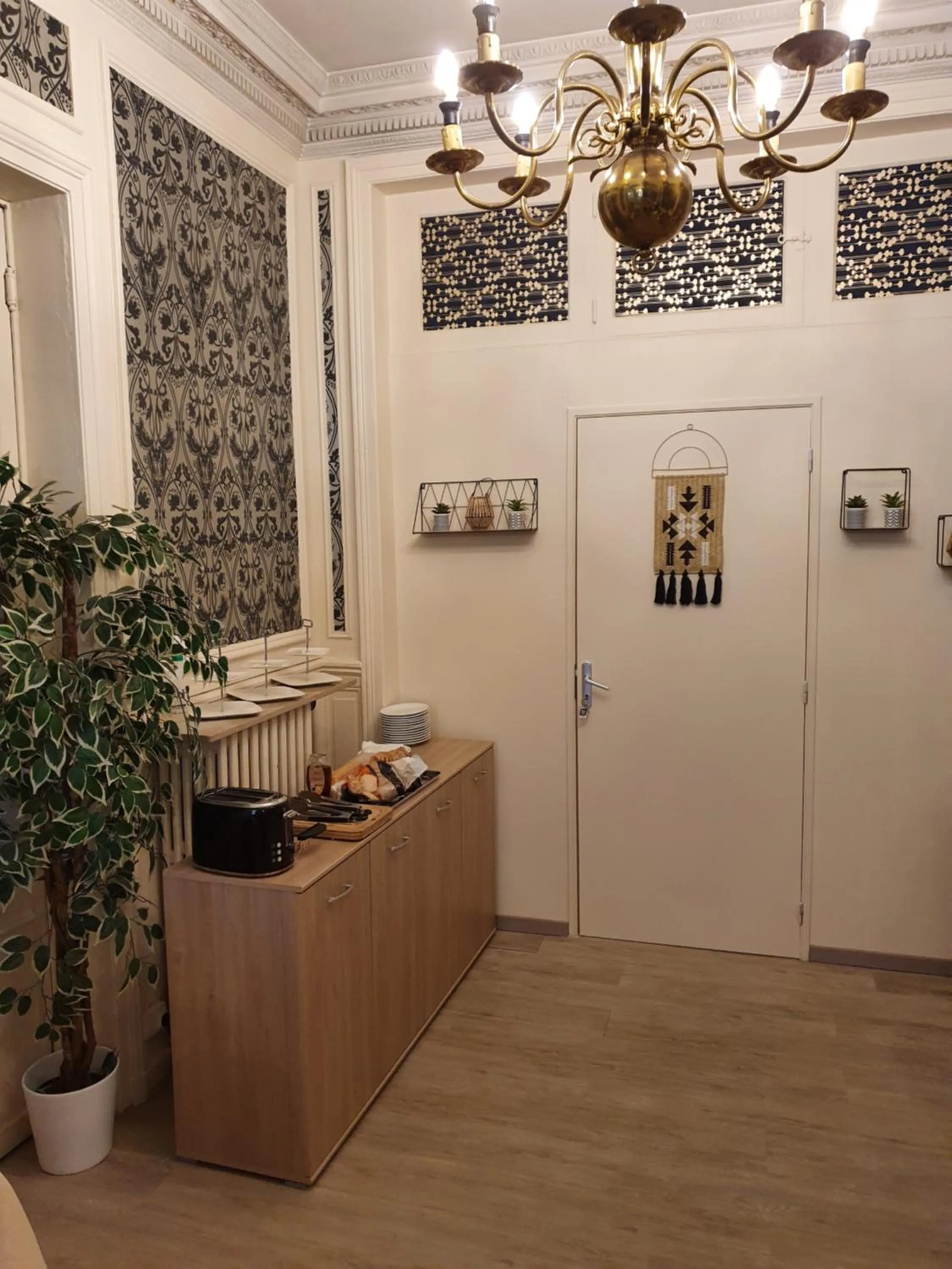 Restaurant/places to eat in Hôtel Riviera