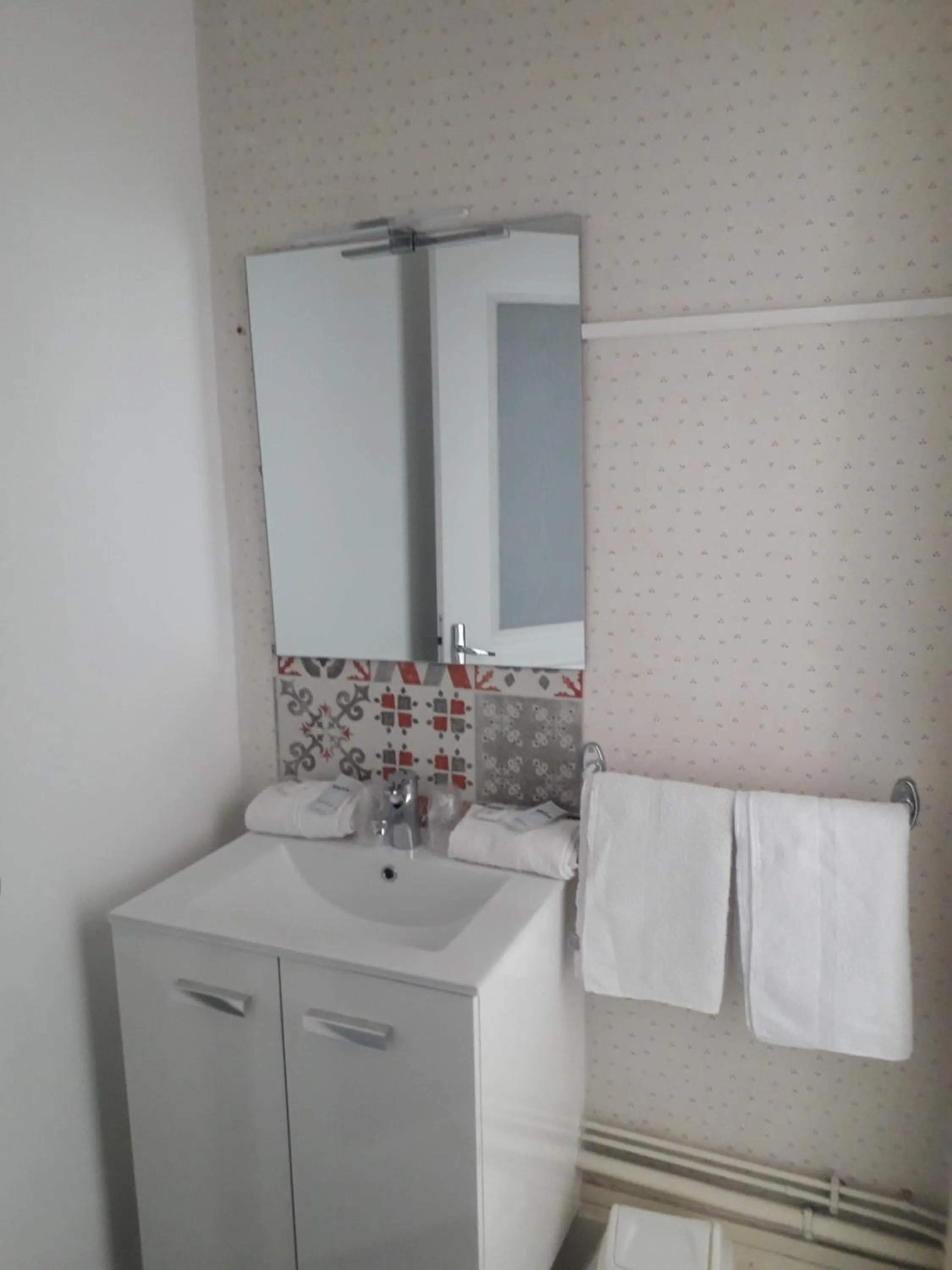 Bathroom in Hôtel Riviera