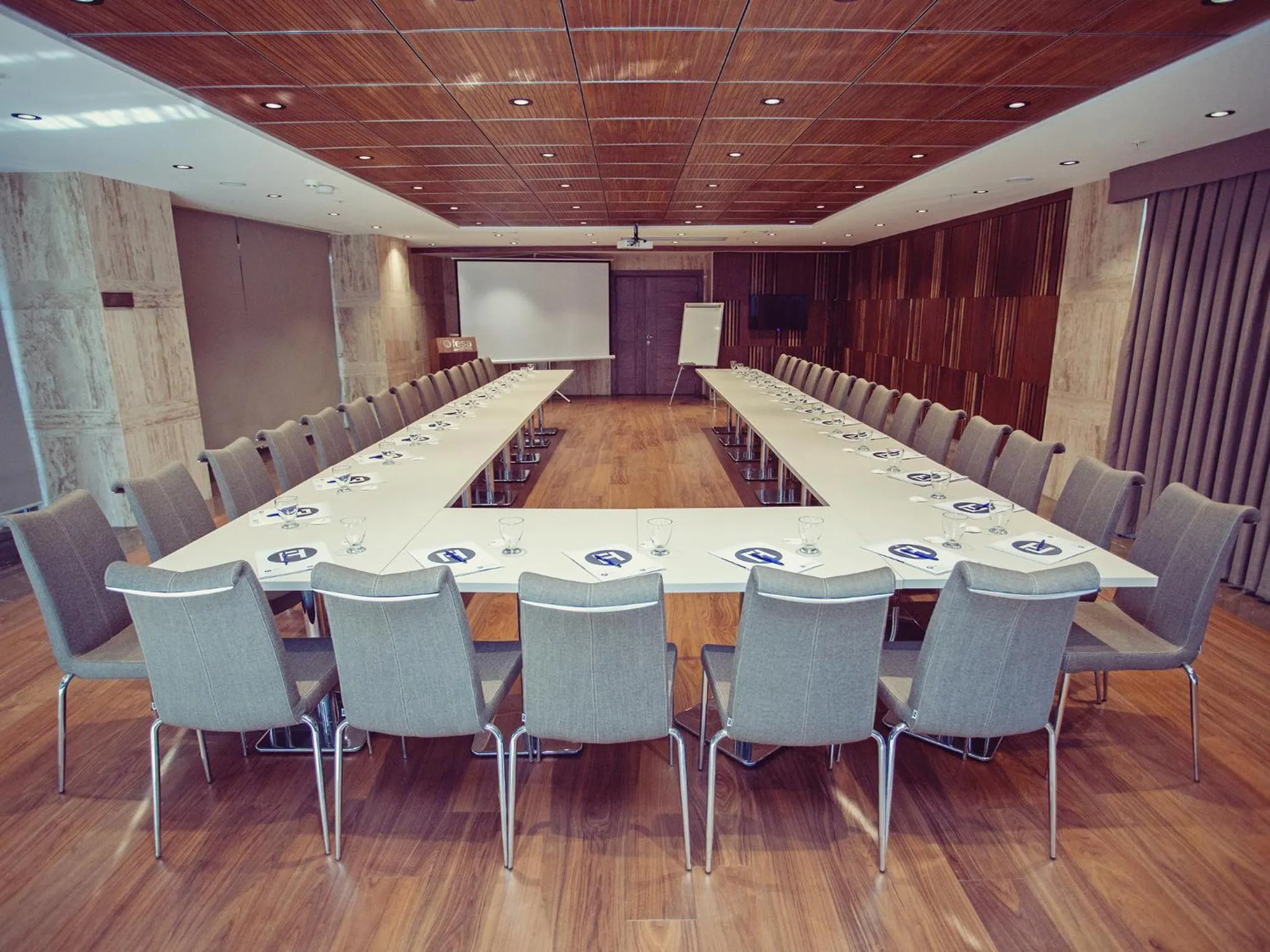 Meeting/conference room in Fesa Business Hotel