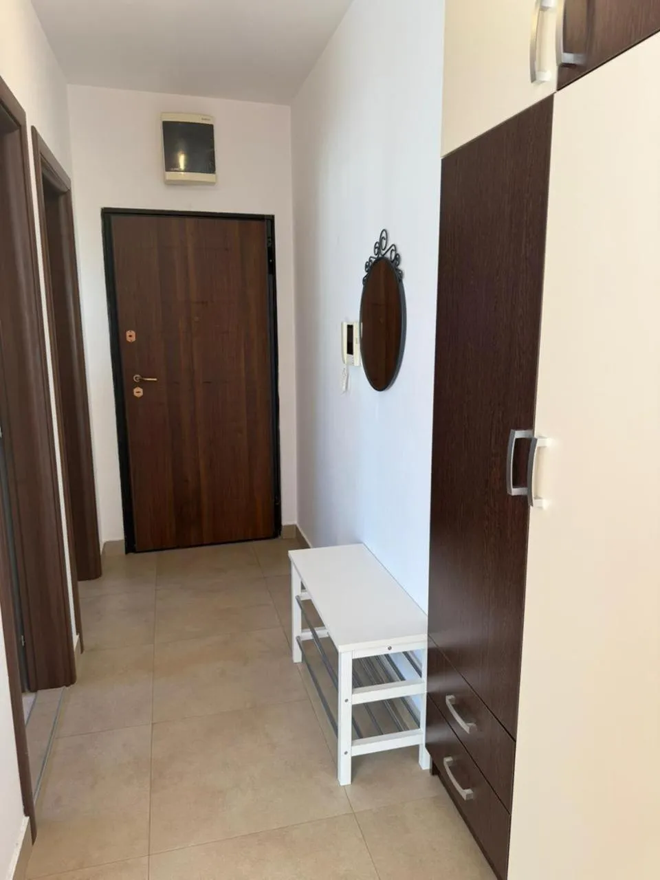 wardrobe in Comfort Apartments Aleksic