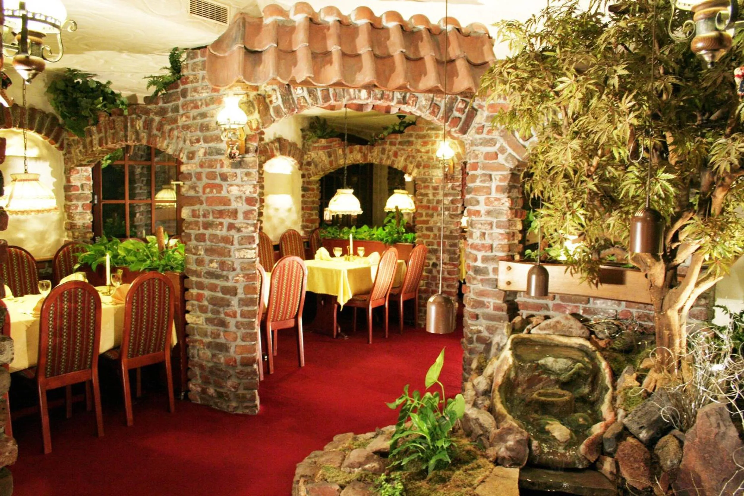 Restaurant/places to eat in Hotel Restaurant Cristal