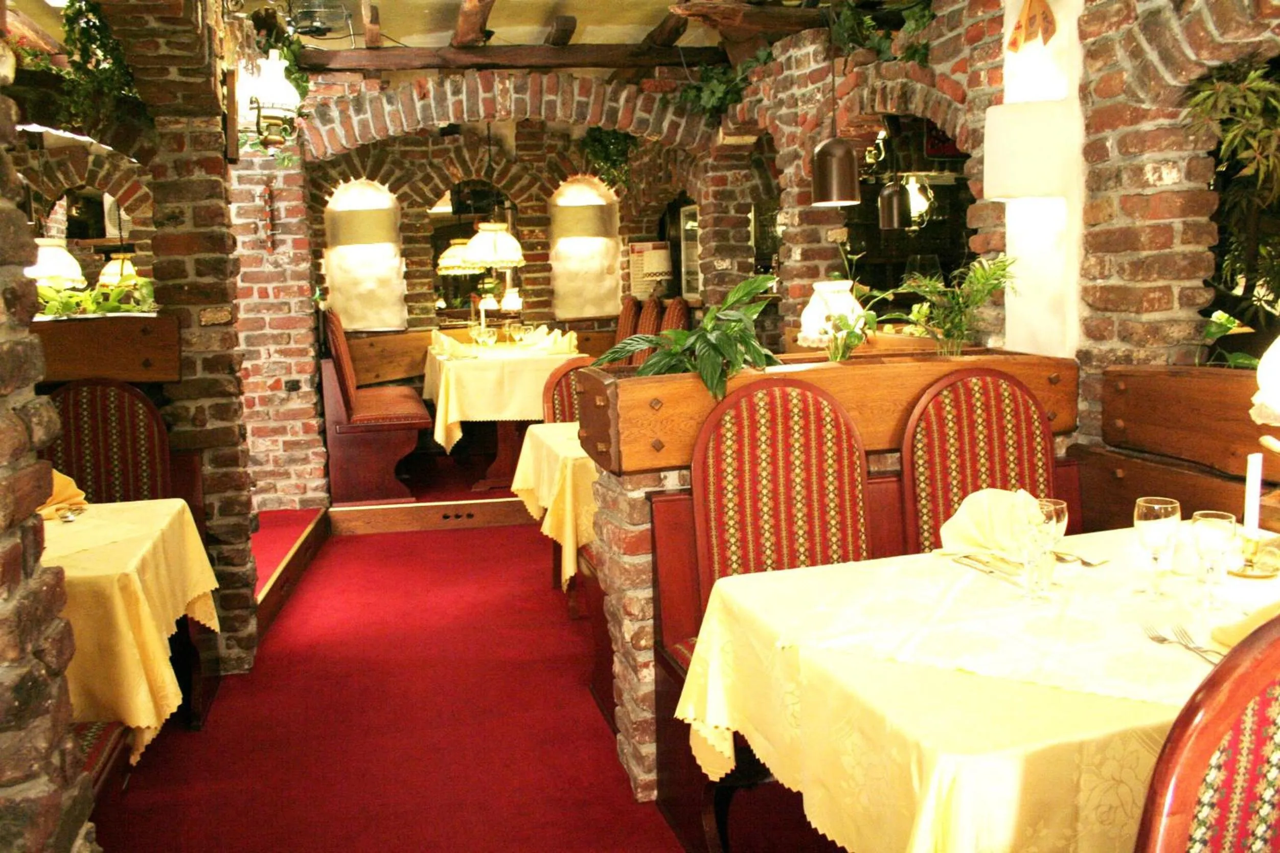 Restaurant/places to eat in Hotel Restaurant Cristal