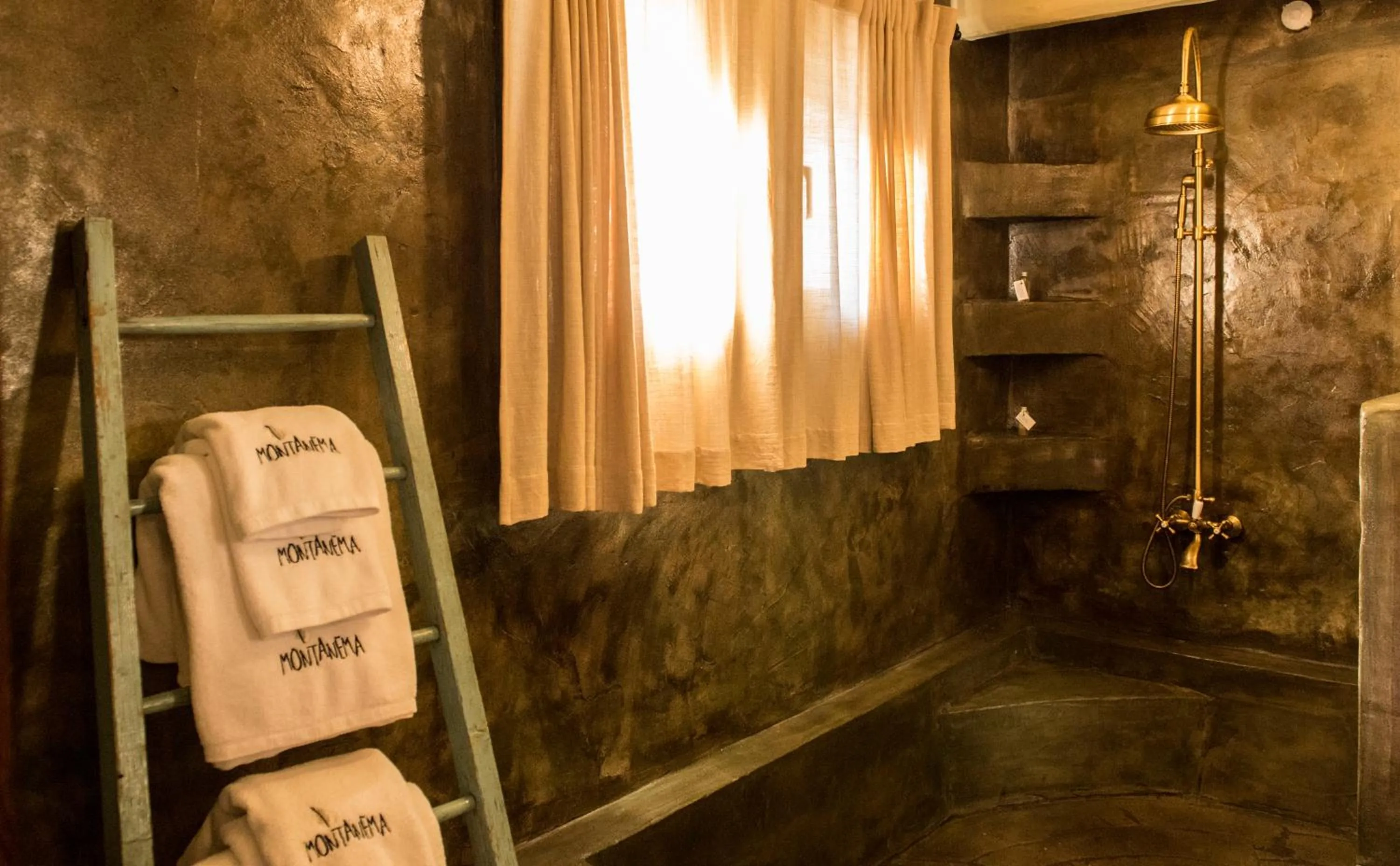 Montanema Handmade Village