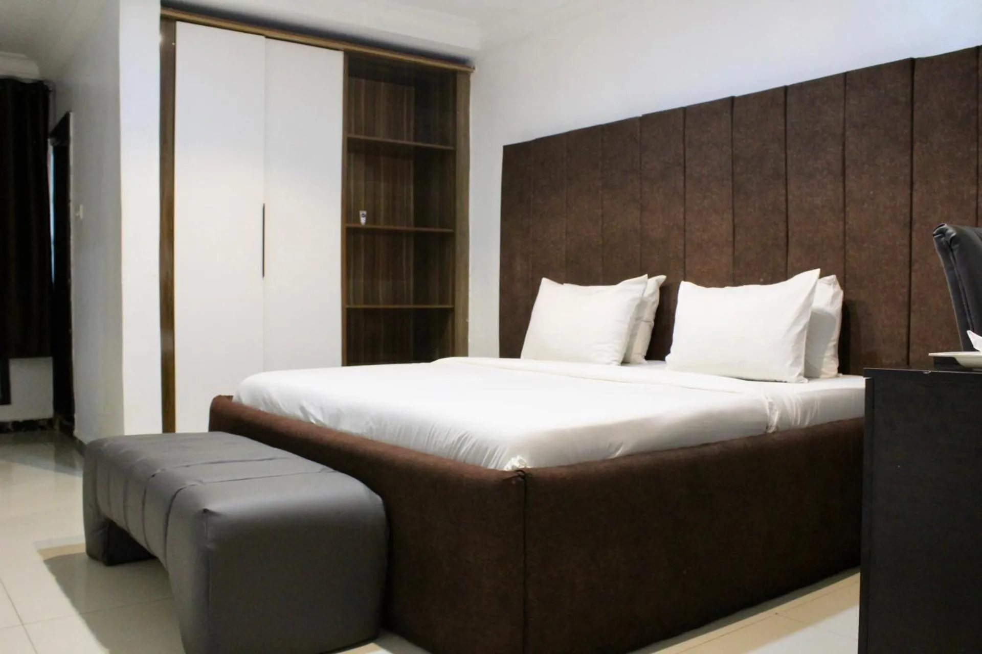 Bedroom in Ovic Hotel