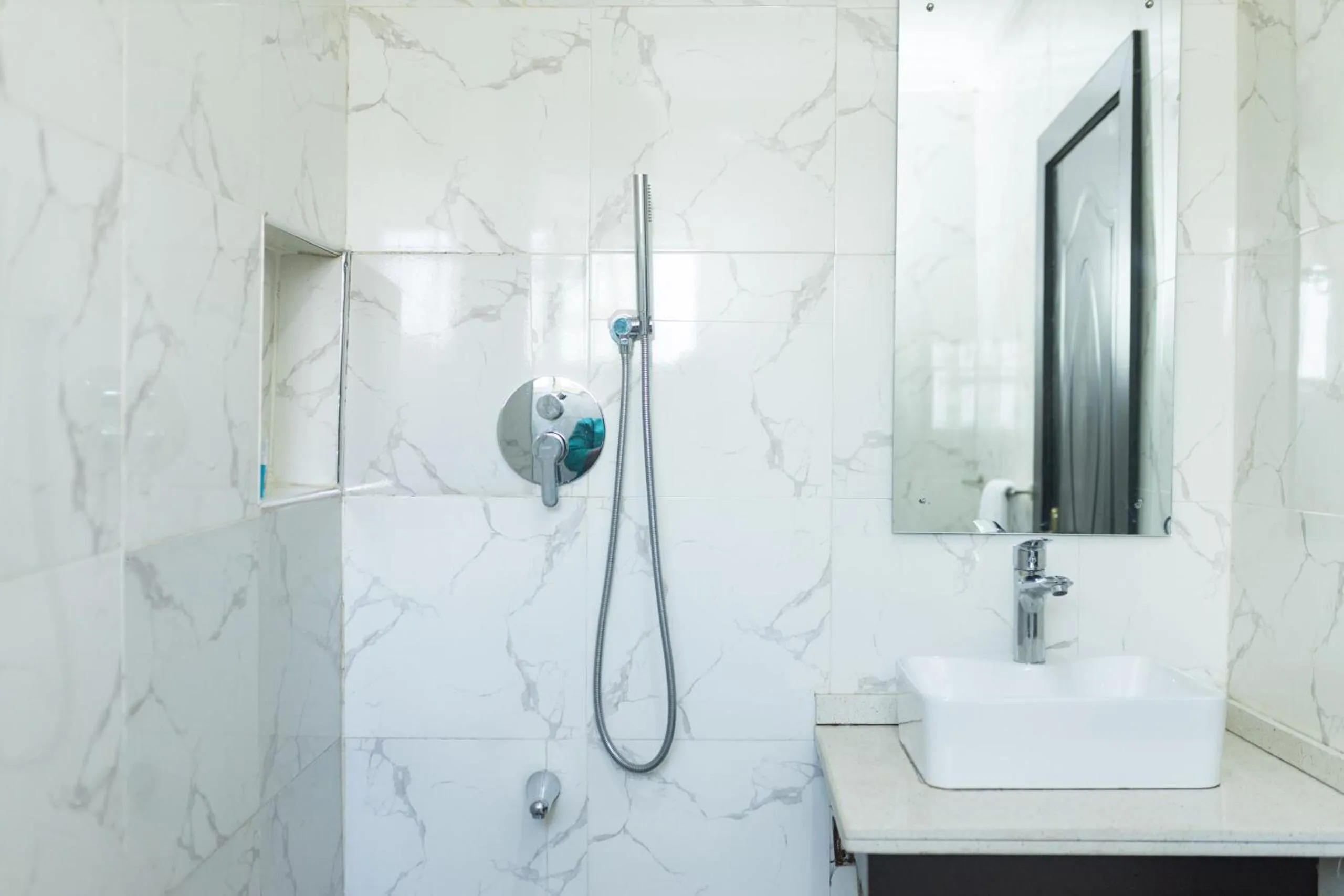 Bathroom in Ovic Hotel