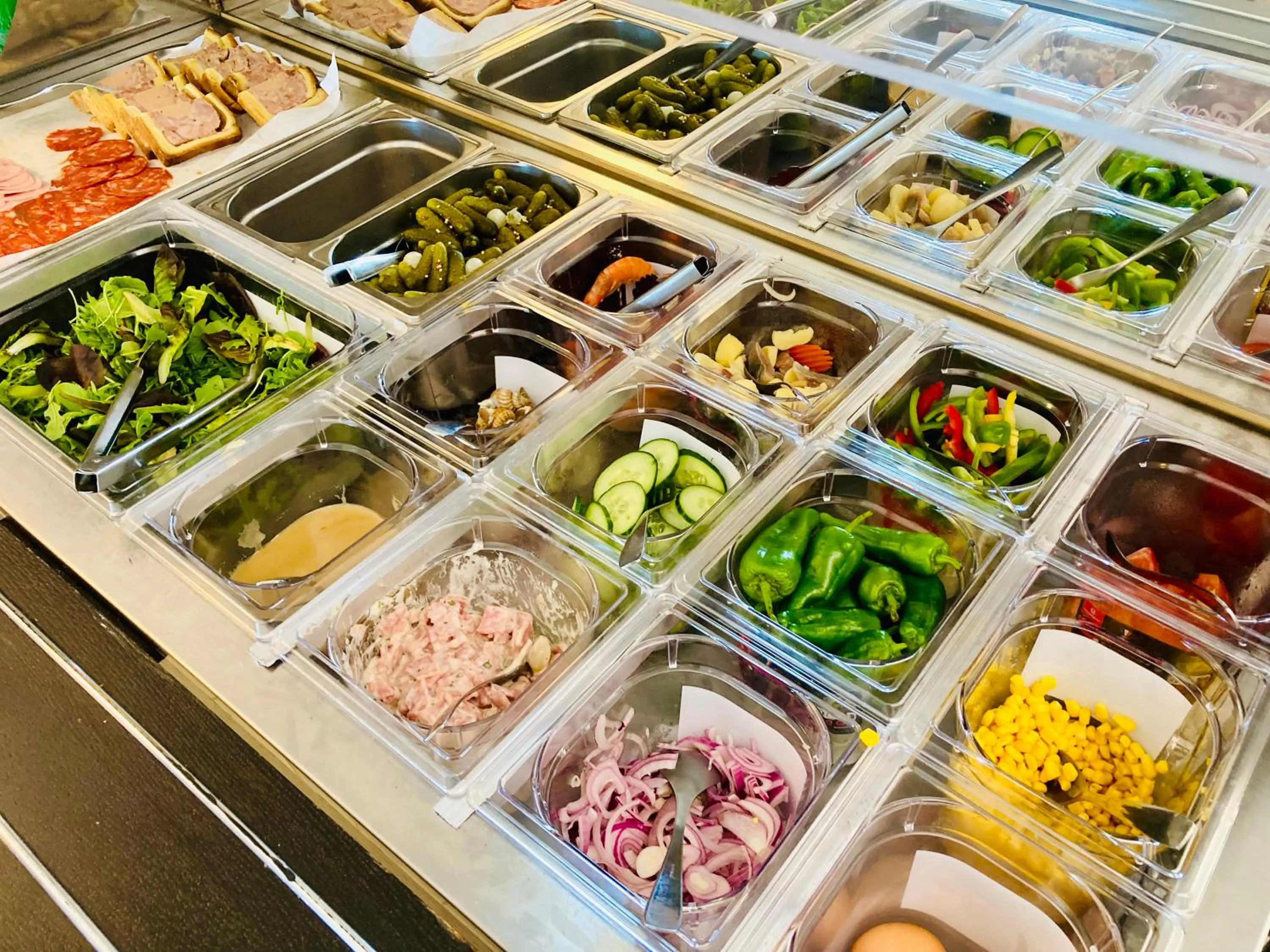 Restaurant/places to eat in Logis Hôtel Restaurant Le Top du Roulier