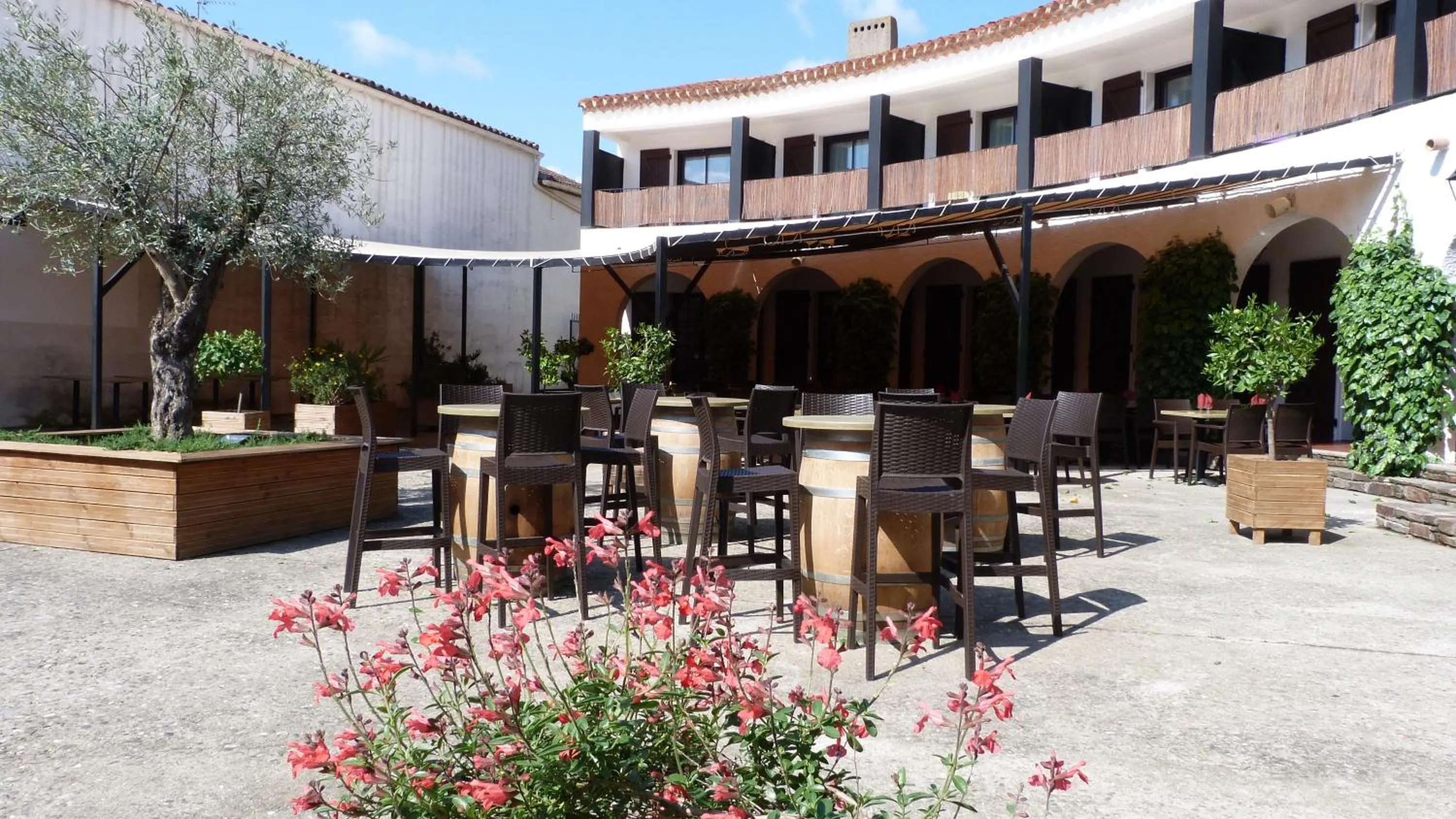 Balcony/Terrace in Logis Hôtel Restaurant Le Top du Roulier