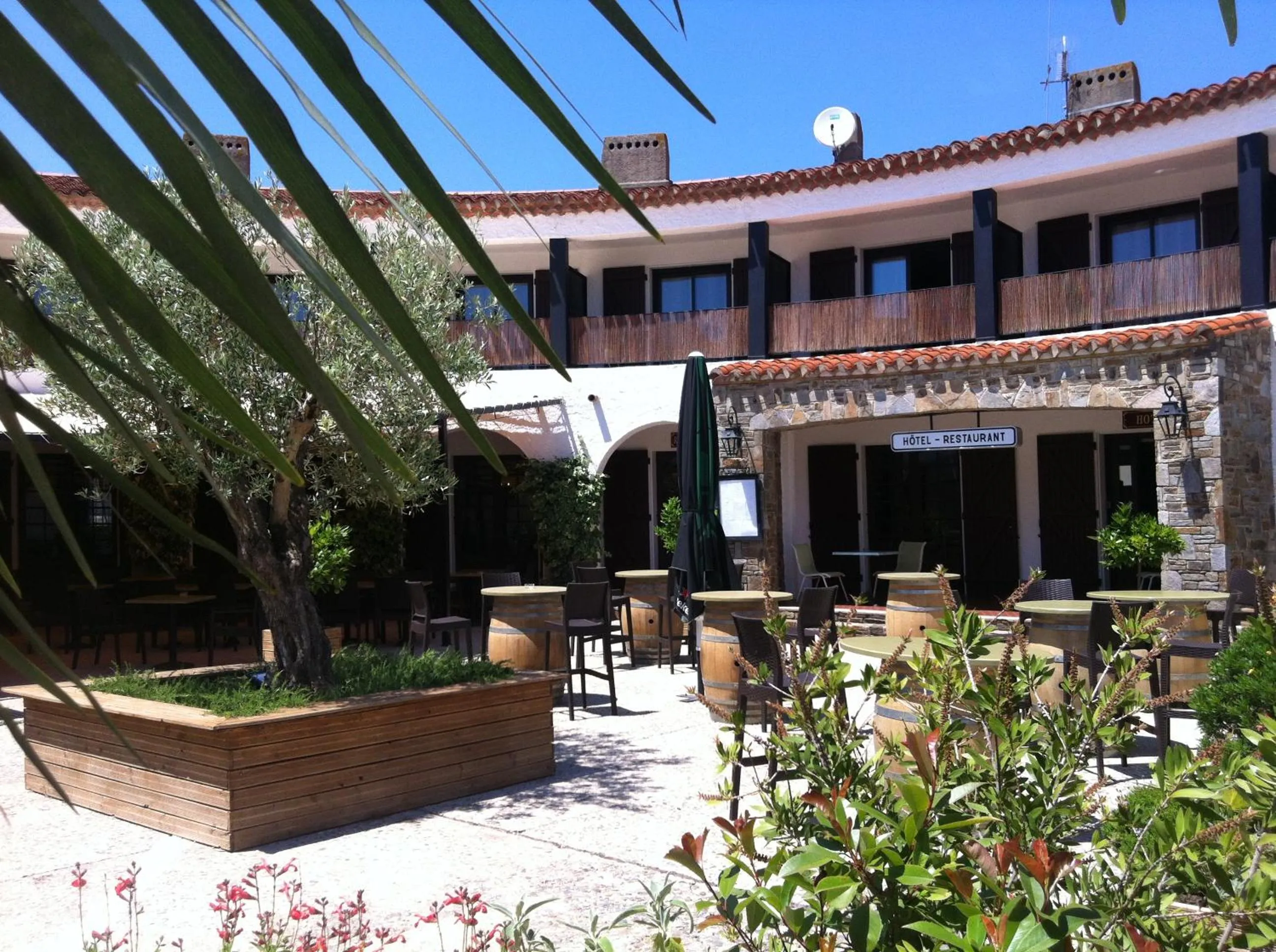 Spring in Logis Hôtel Restaurant Le Top du Roulier