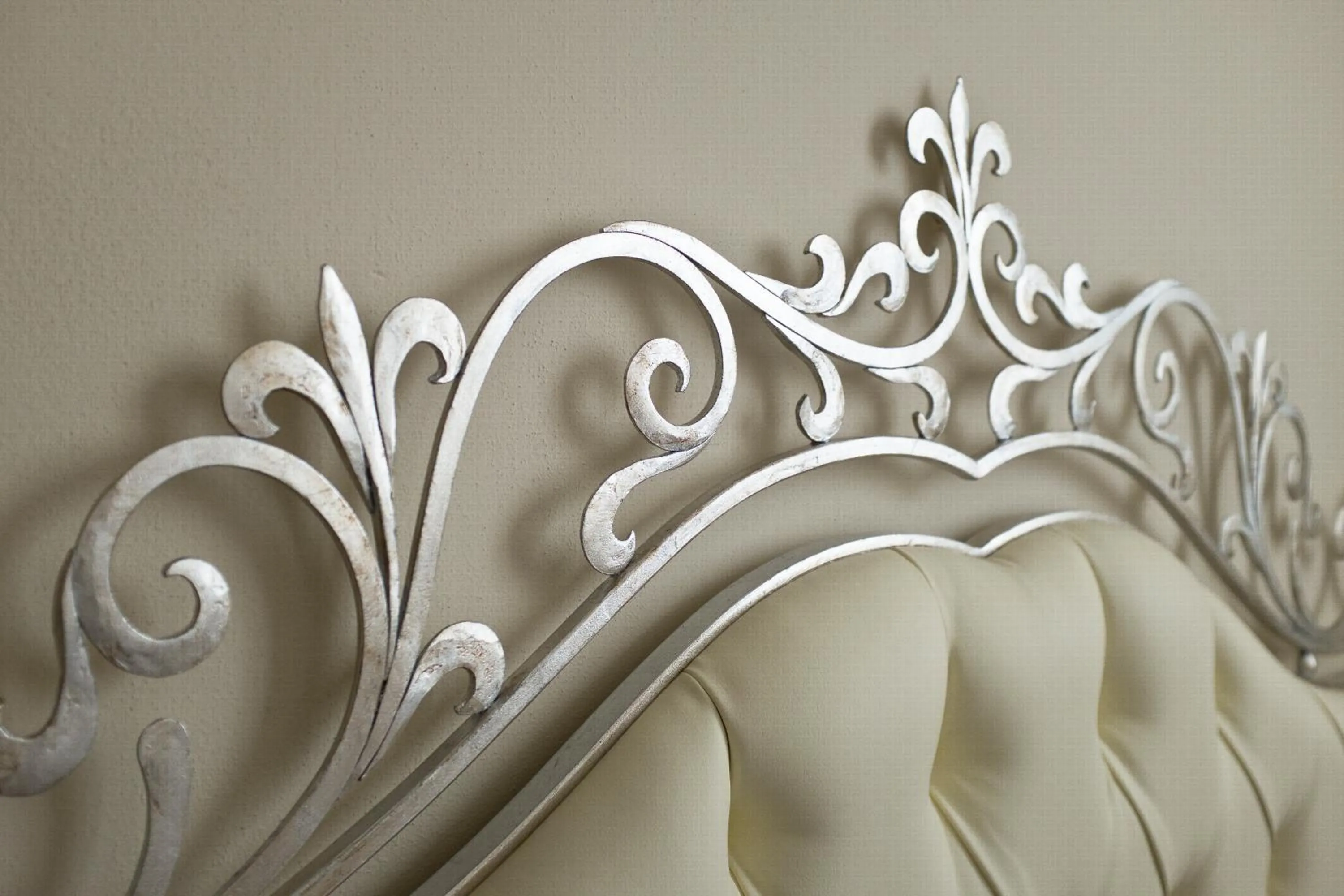 Bed in Villa del Sole Siena