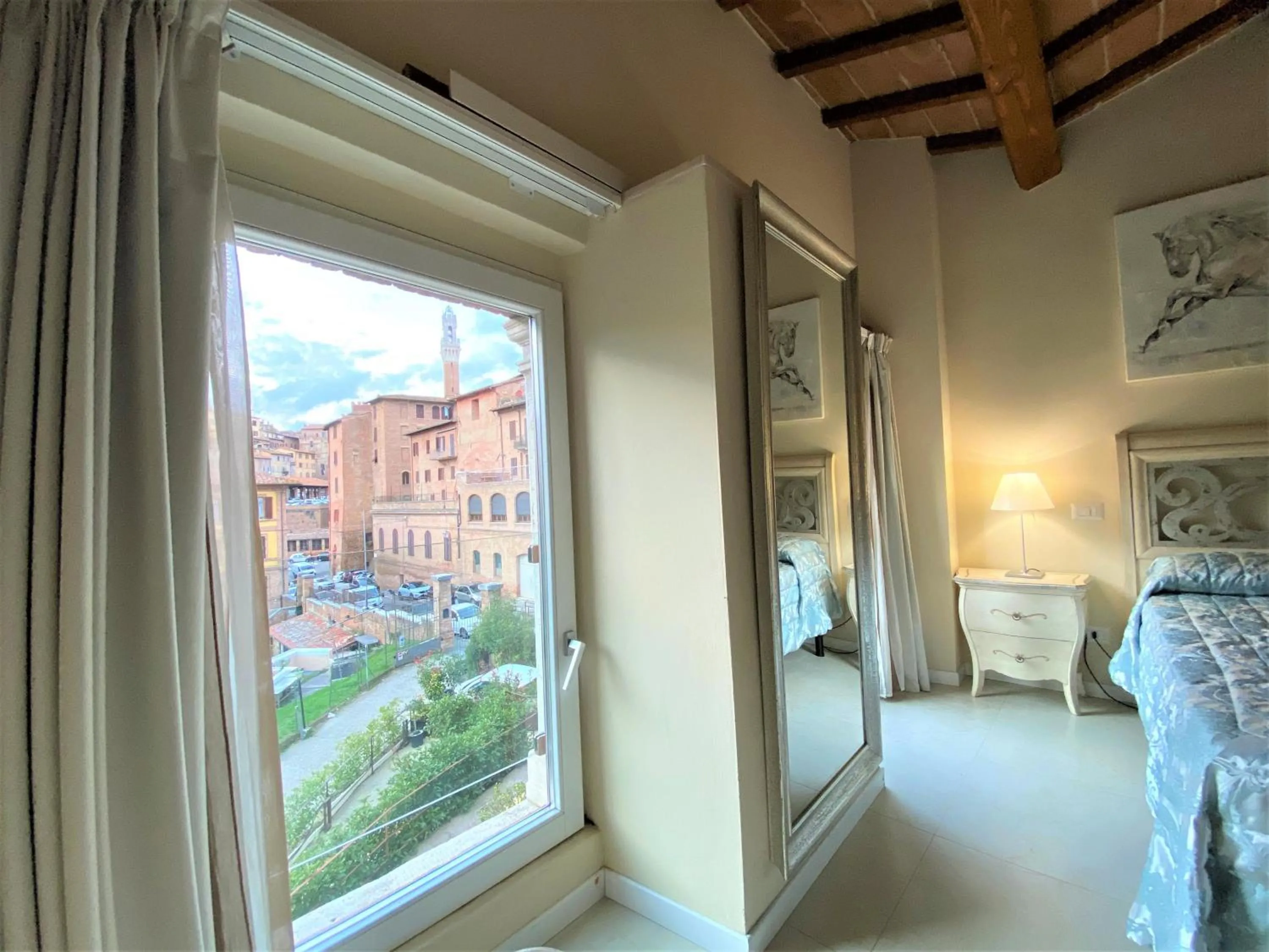 Bed in Villa del Sole Siena