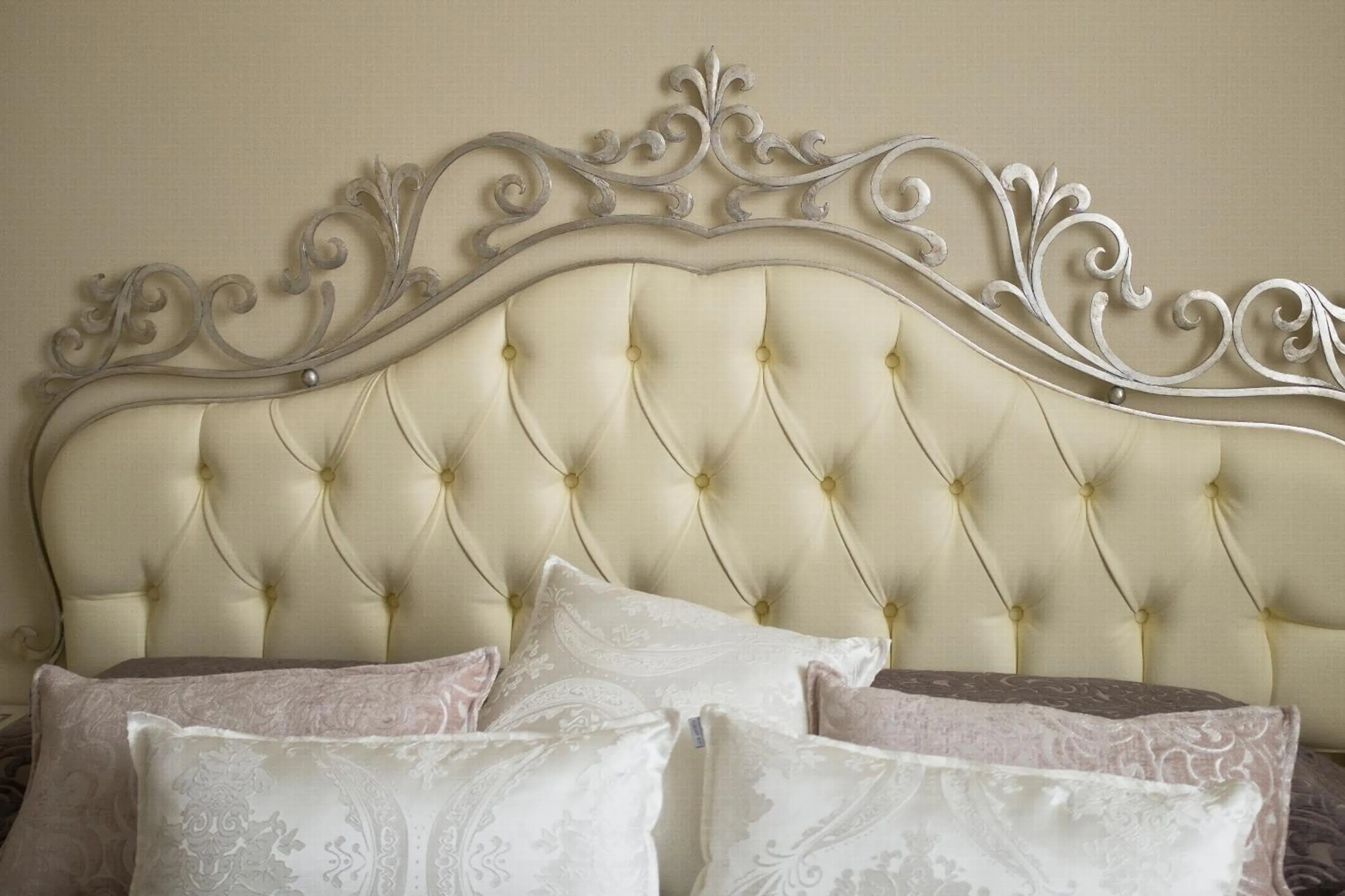 Bed in Villa del Sole Siena