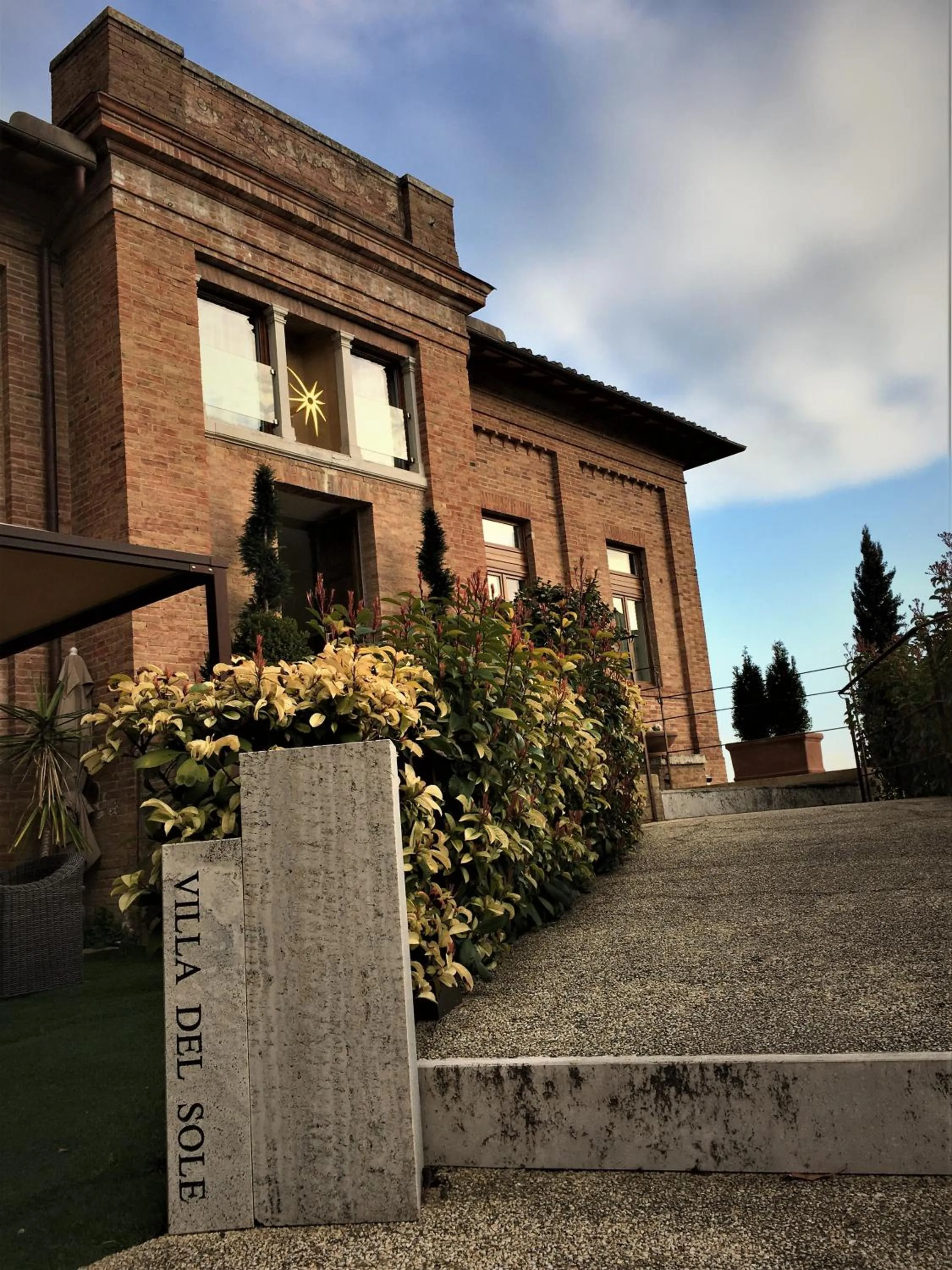 Property building in Villa del Sole Siena