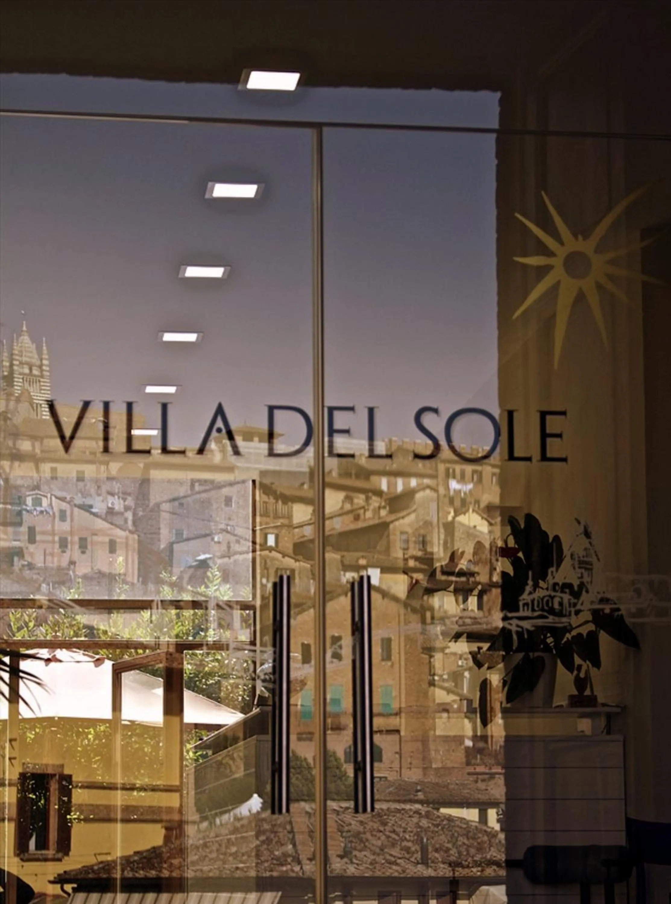 Facade/entrance in Villa del Sole Siena