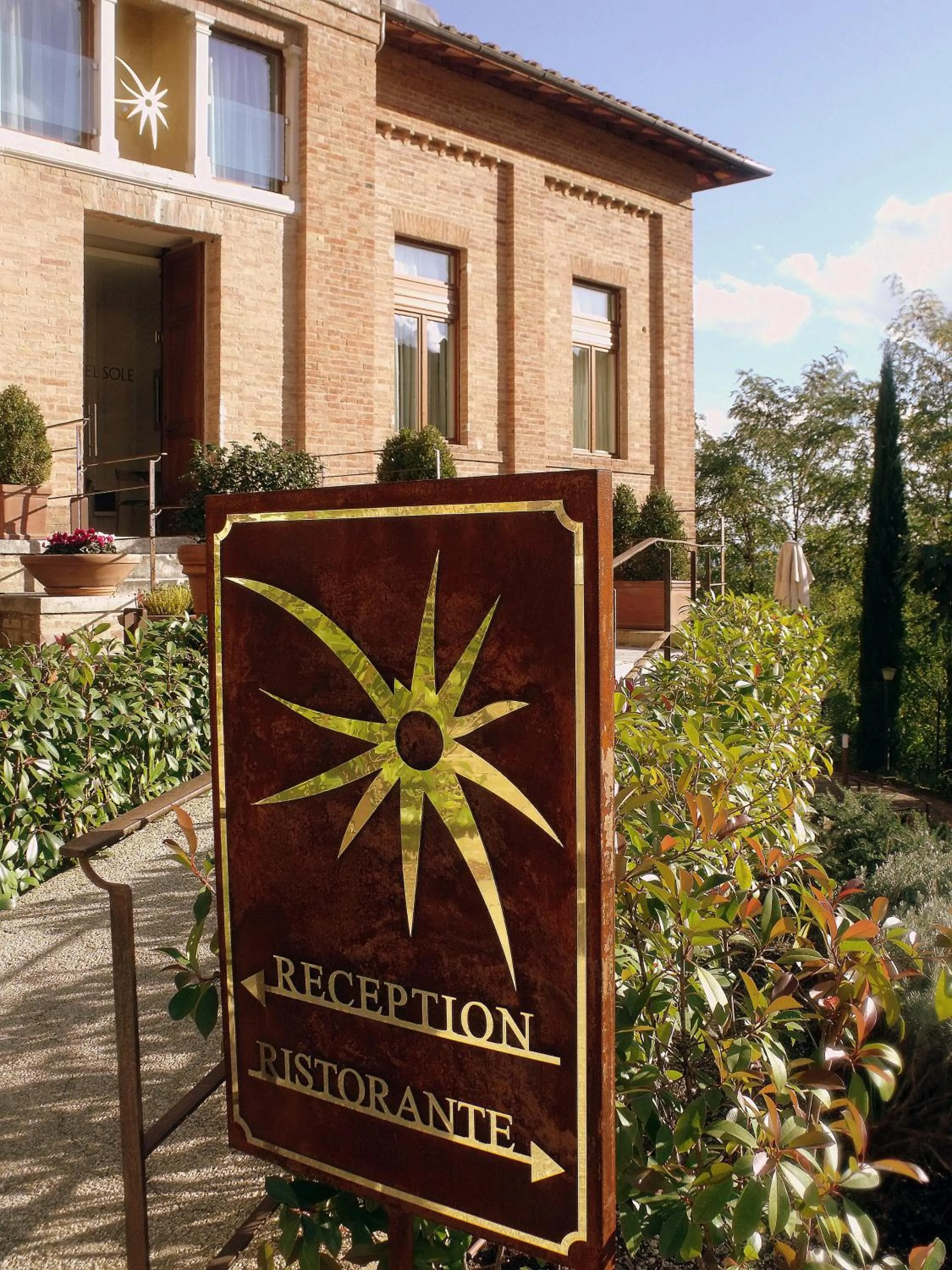 Property building in Villa del Sole Siena