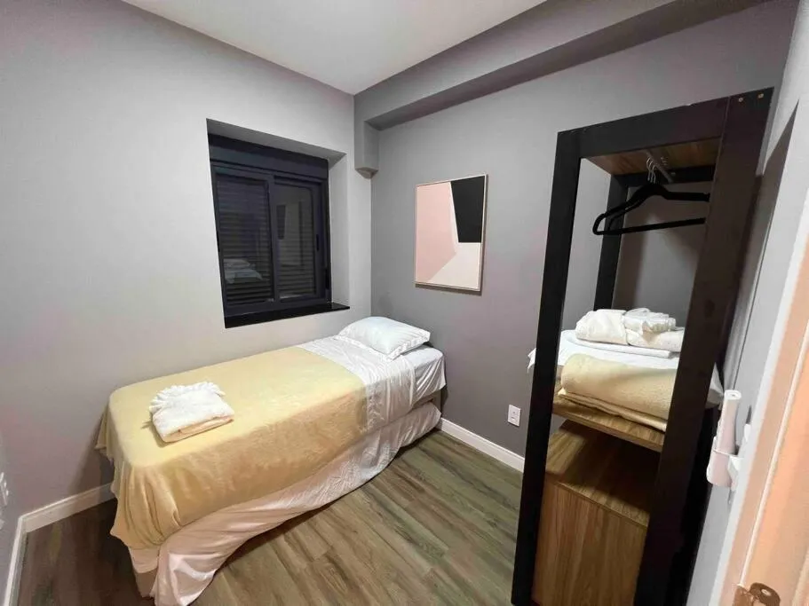 Bed in Novo, garagem e piscina, moderno ao lado Allianz Park