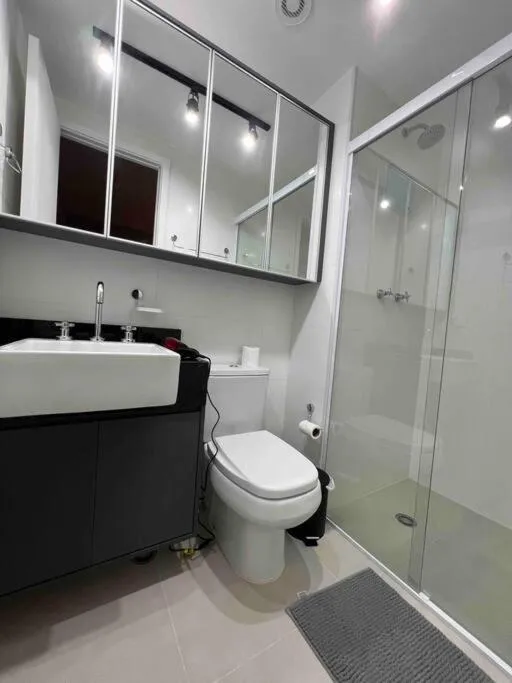 Novo, garagem e piscina, moderno ao lado Allianz Park