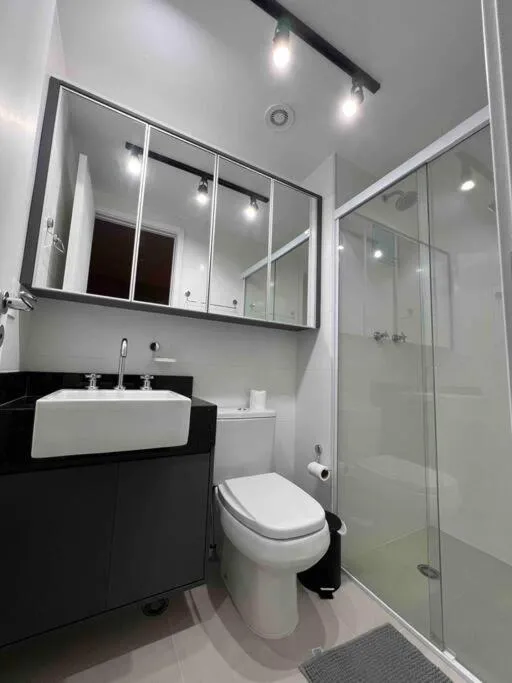 Novo, garagem e piscina, moderno ao lado Allianz Park