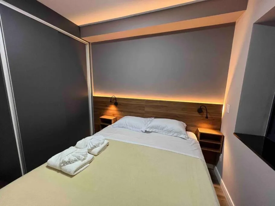 Bed in Novo, garagem e piscina, moderno ao lado Allianz Park