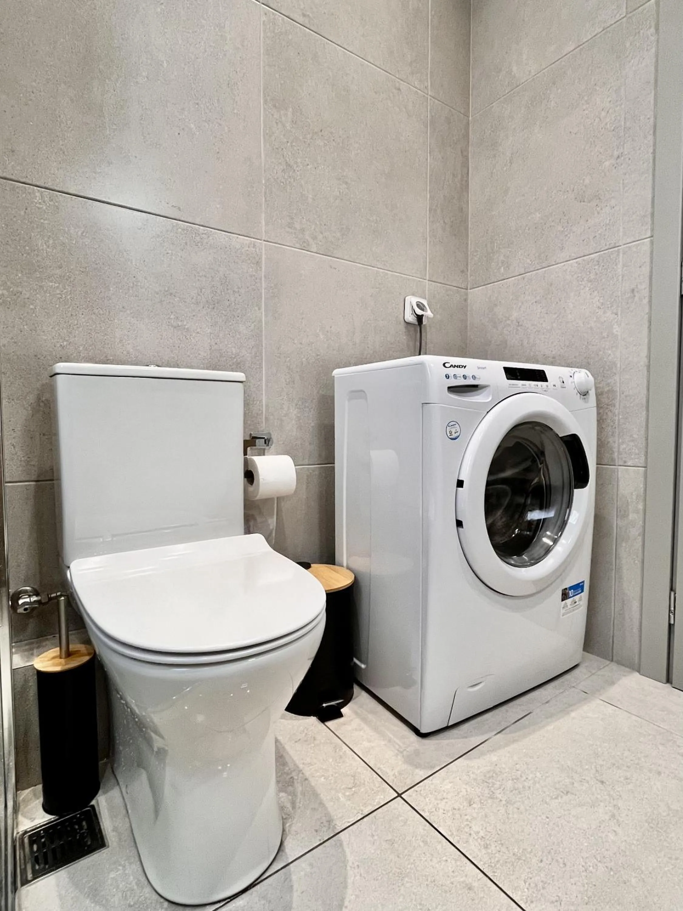 Toilet in Chic Getaway Near Stavros Niarchos