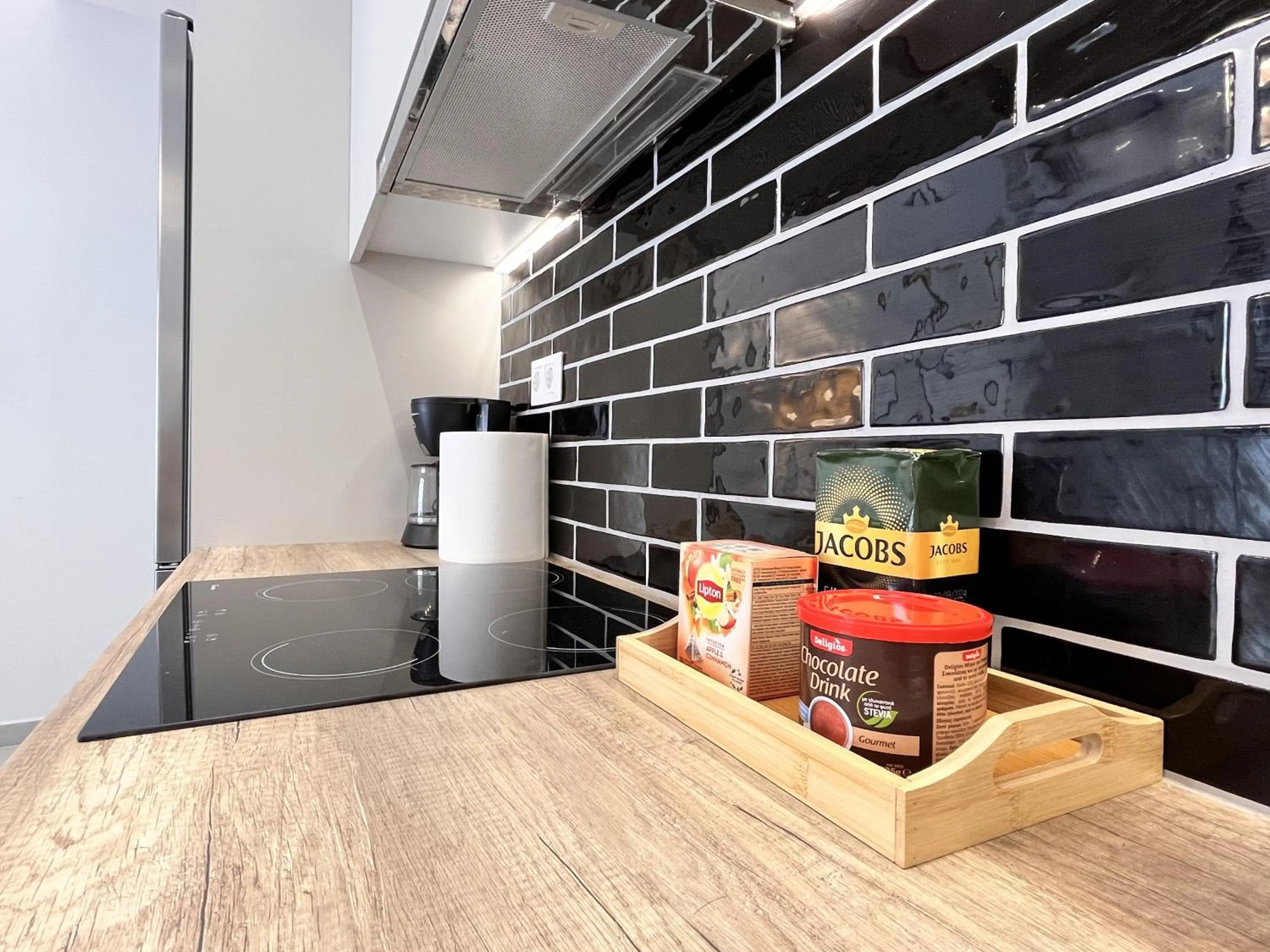 Kitchen or kitchenette in Chic Getaway Near Stavros Niarchos