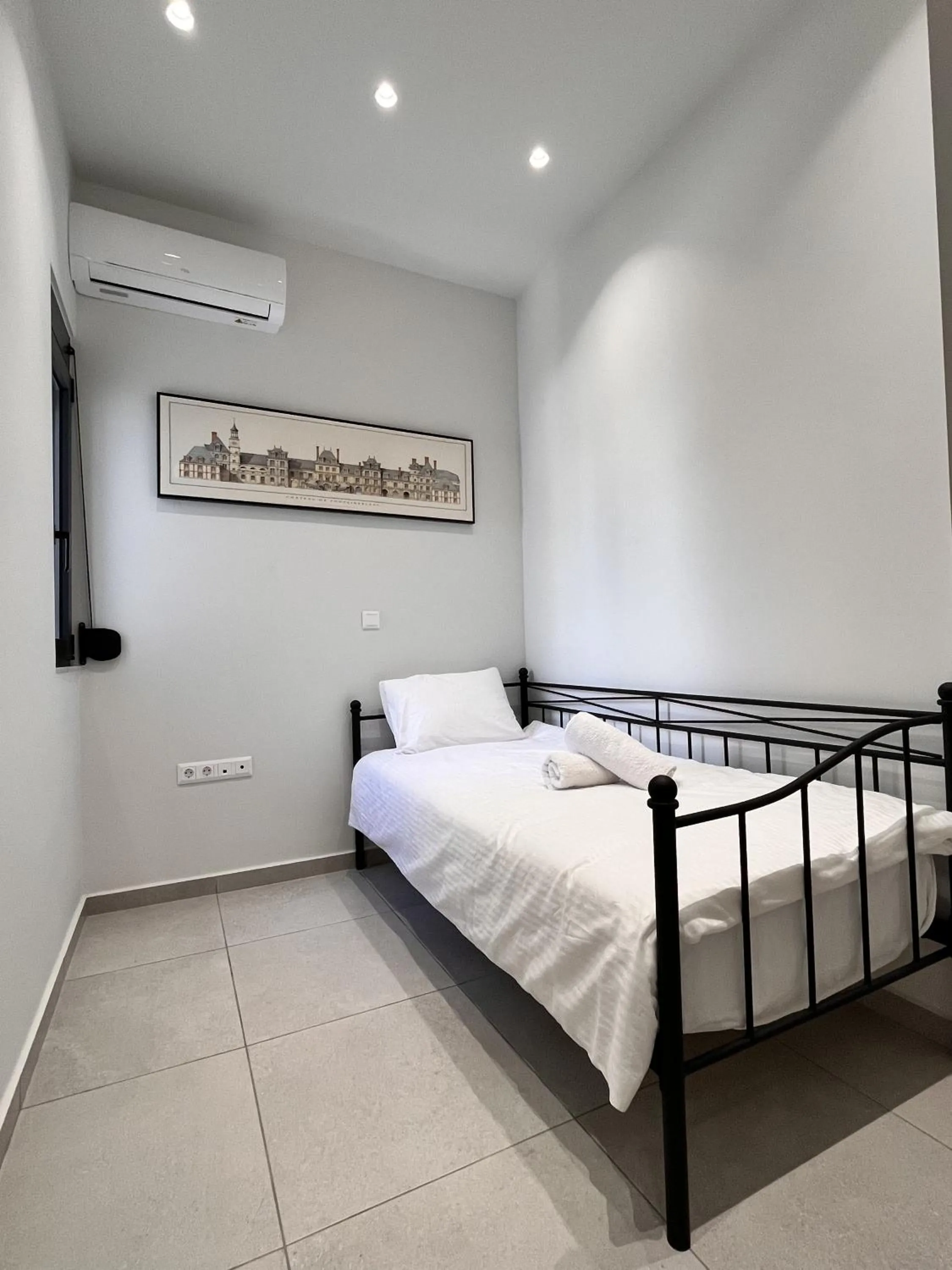 Bedroom, Bed in Chic Getaway Near Stavros Niarchos