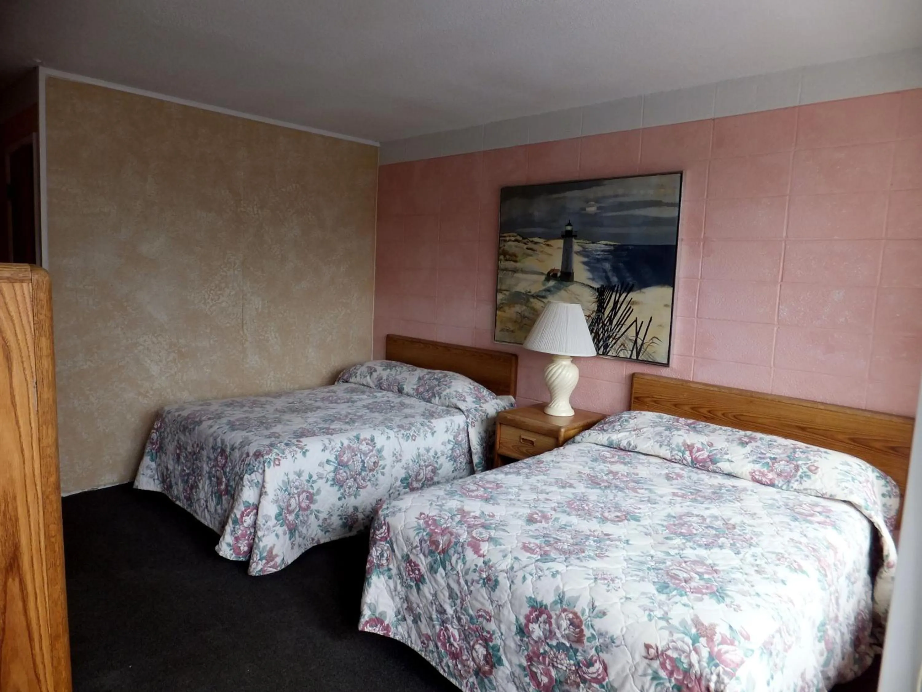 Bed in Windsor Motel