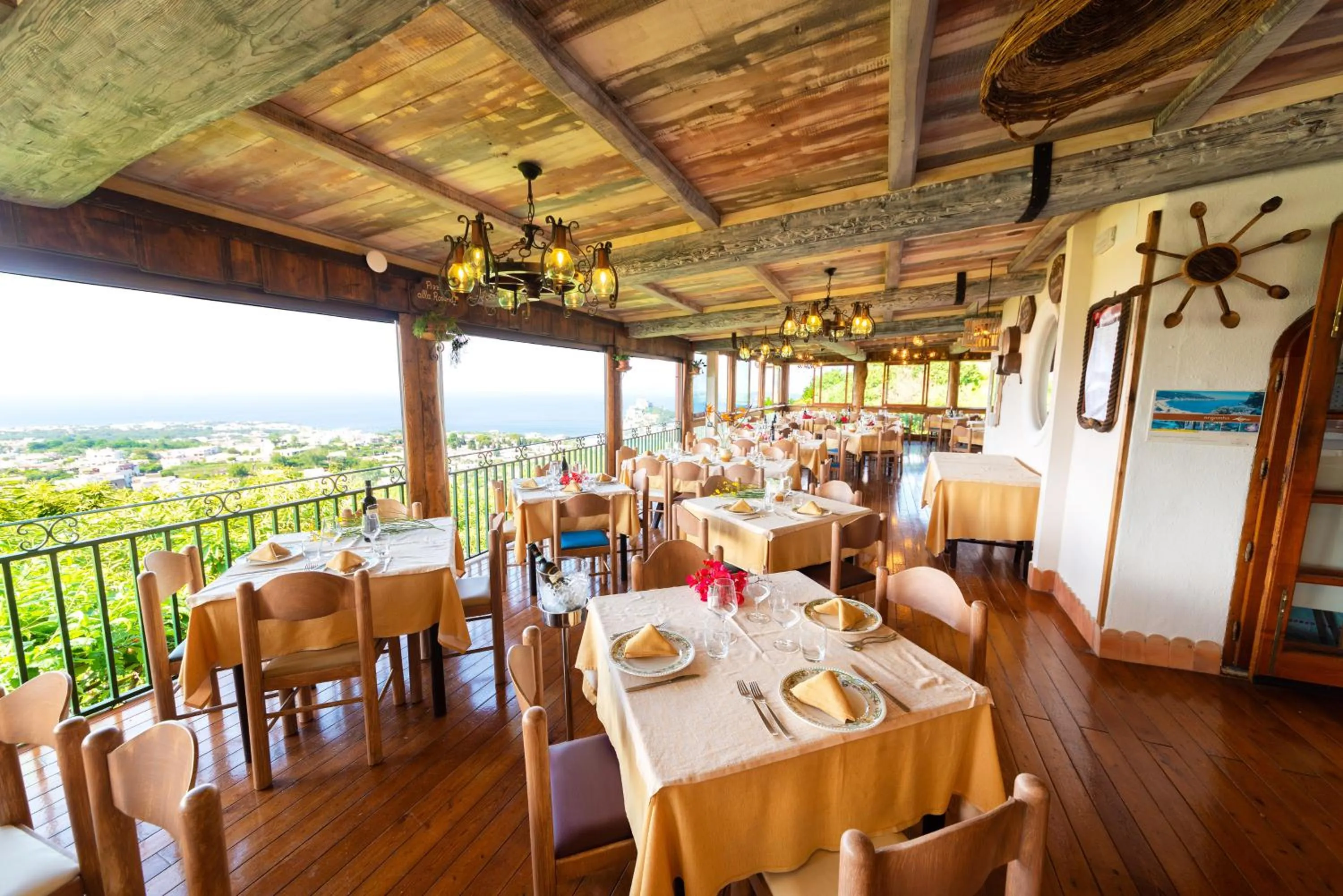 Restaurant/places to eat in La Capannina - Hotel & Apartments