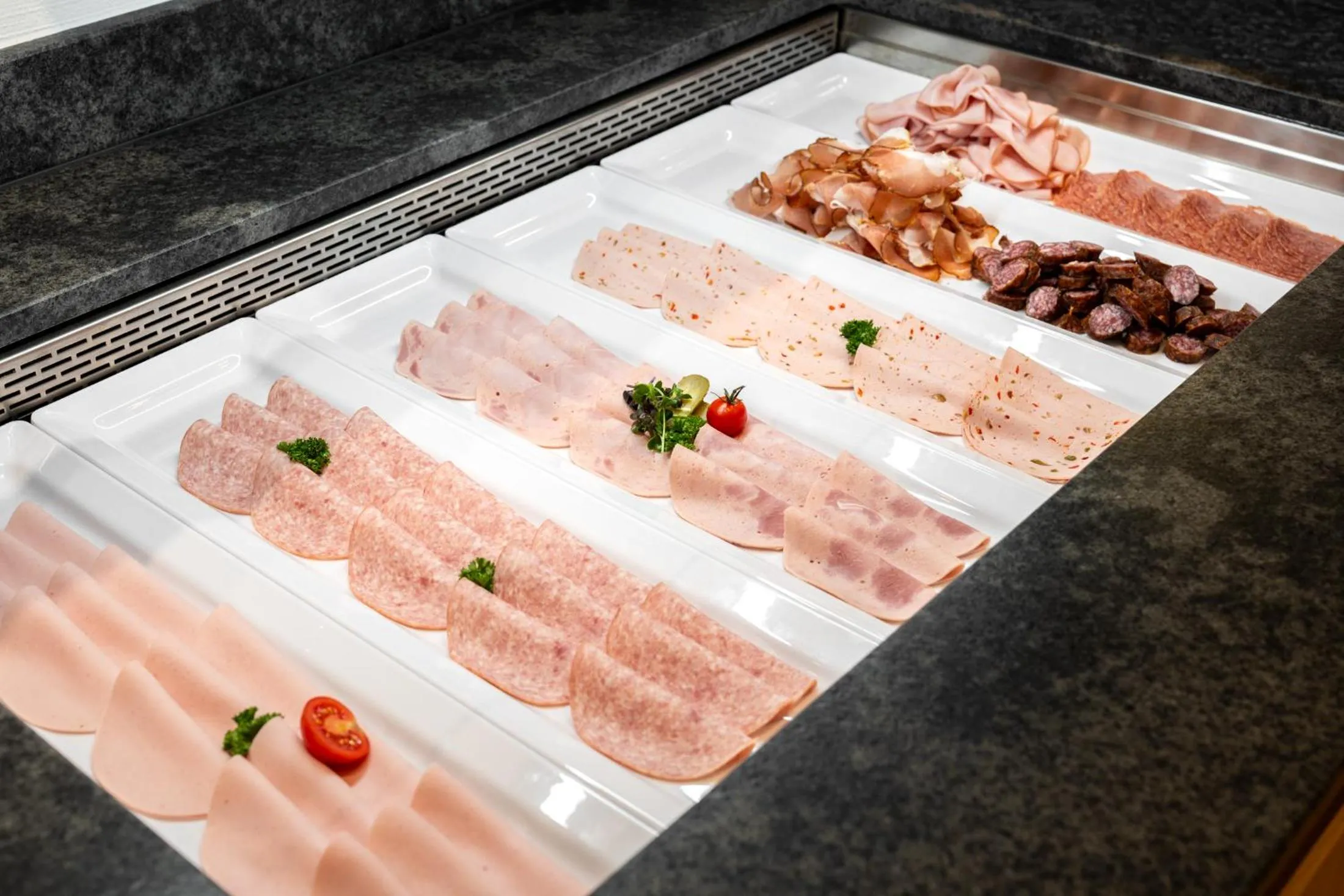 Buffet breakfast in Landhotel Untermüllnergut