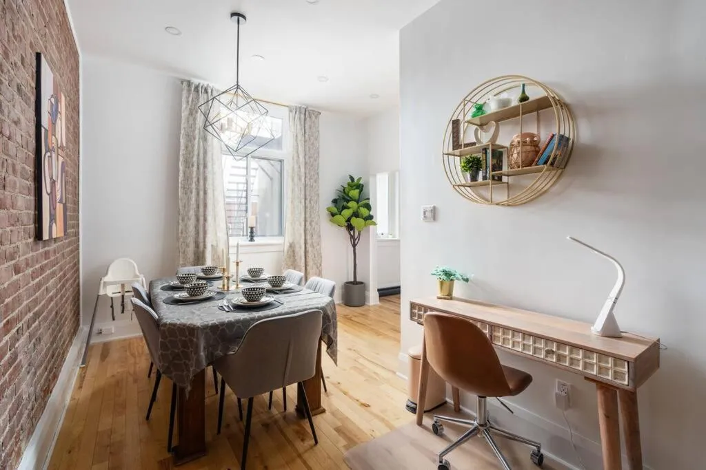 Living room in Downtown Luxe: Metro, King Bed, Parking, Sleeps 6