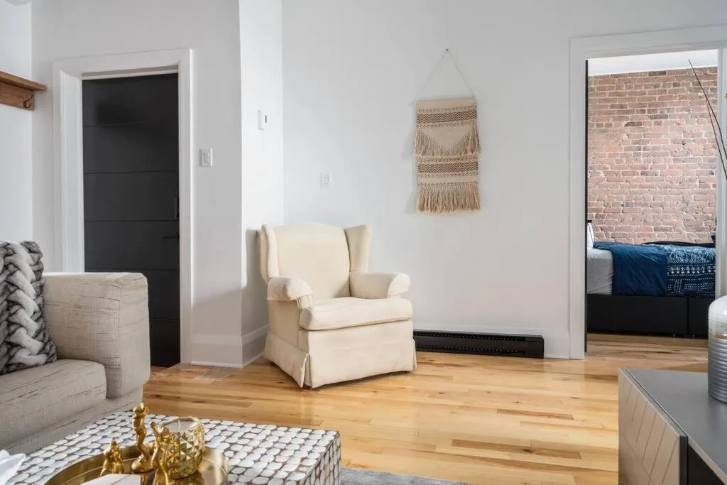 Living room in Downtown Luxe: Metro, King Bed, Parking, Sleeps 6