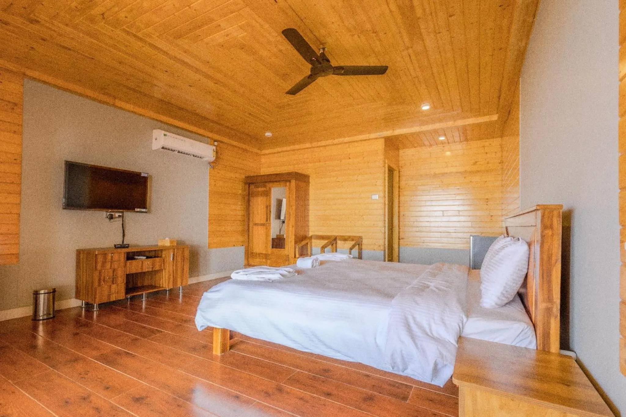 Bed in The O2H Agonda Beach Resort