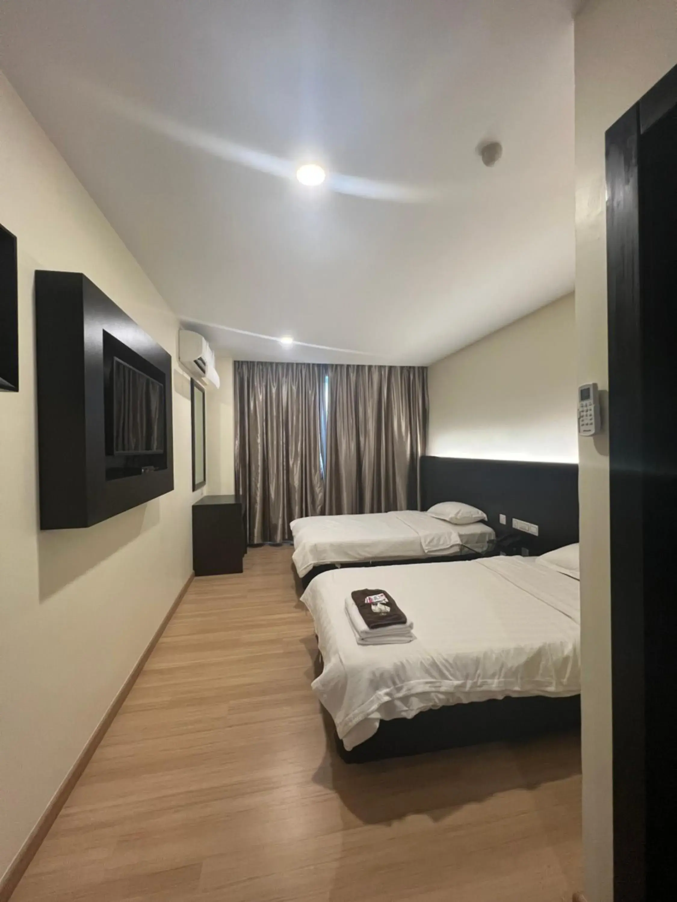 Deluxe Twin Room in H-5 INN Deluxe Twin Room in H-5 INN