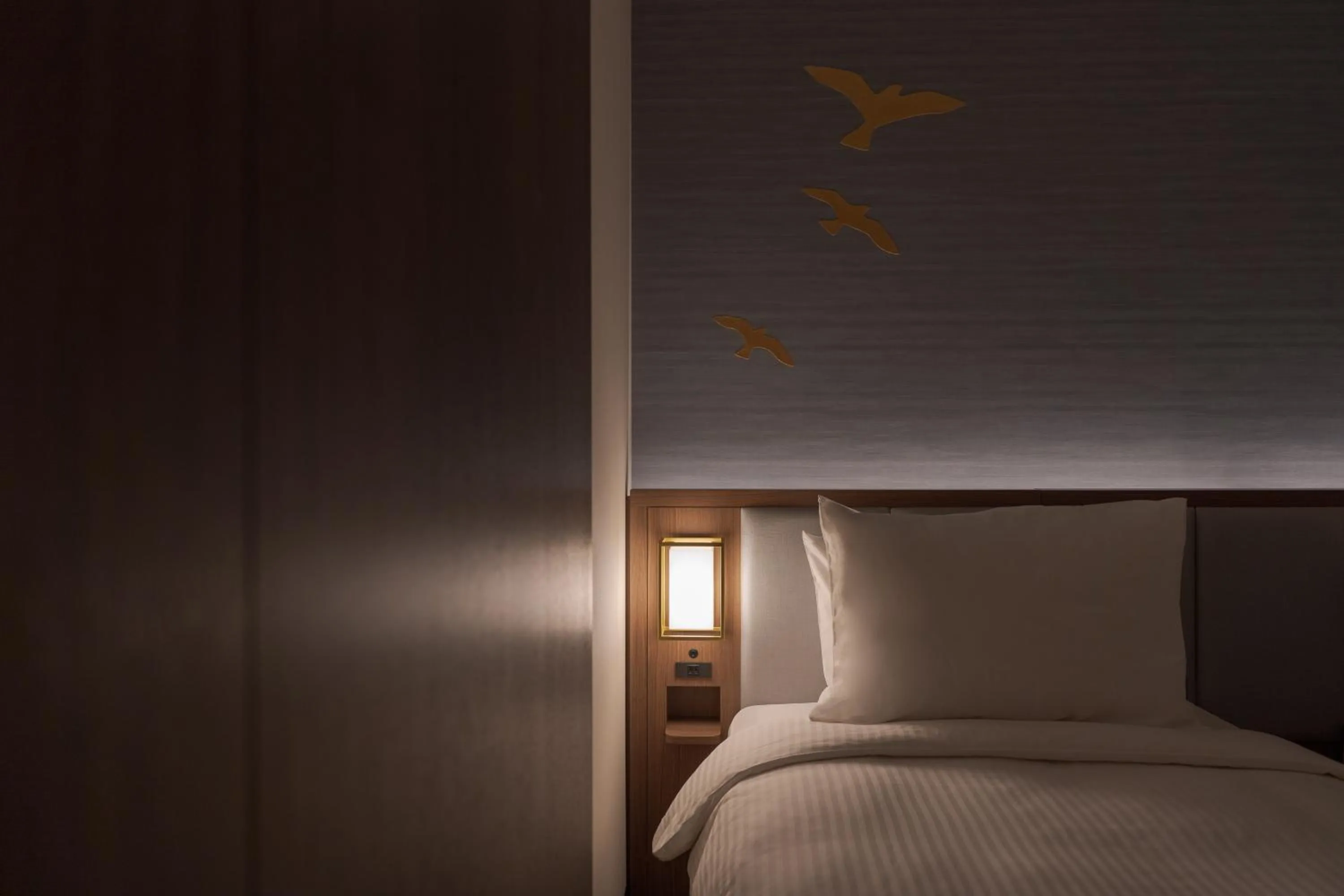 Photo of the whole room, Bed in Premier hotel -CABIN PRESIDENT- Tokyo