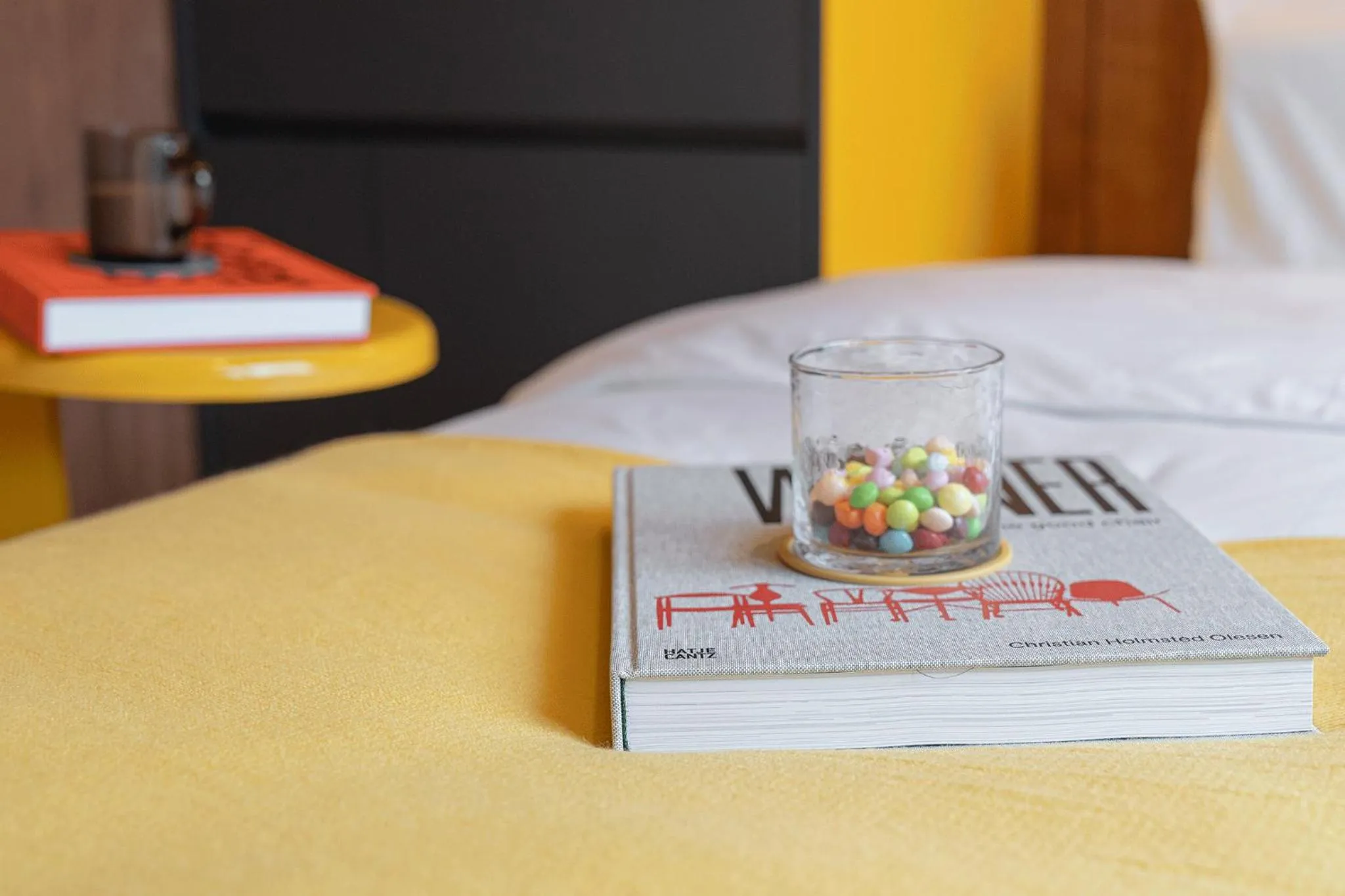 Bed in Nouvelle Hotel Seoul Itaewon by Aank