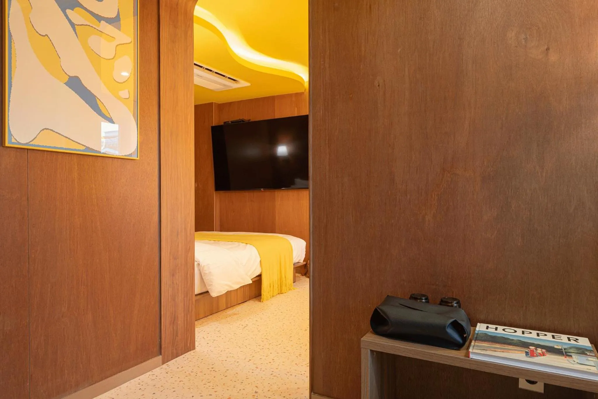 Bed in Nouvelle Hotel Seoul Itaewon by Aank