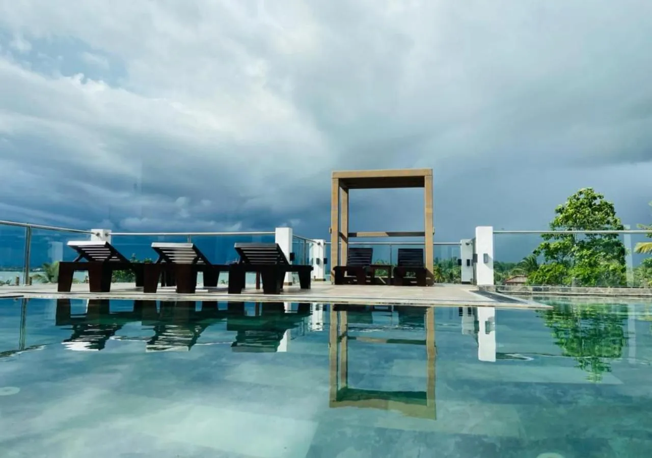 Natural landscape in Emerald Bay Resort Mirissa