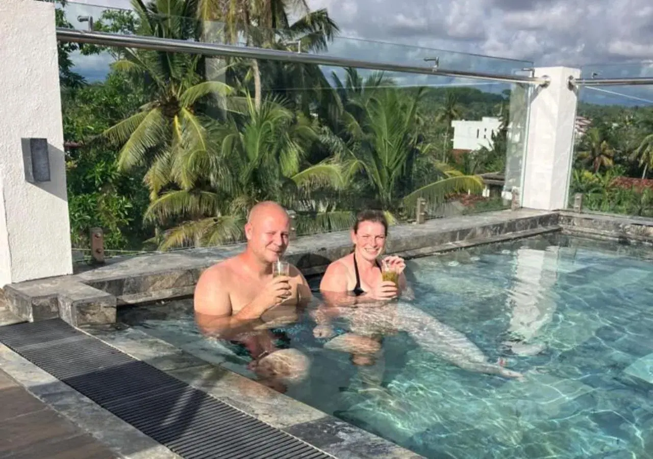 Swimming pool in Emerald Bay Resort Mirissa Swimming pool in Emerald Bay Resort Mirissa
